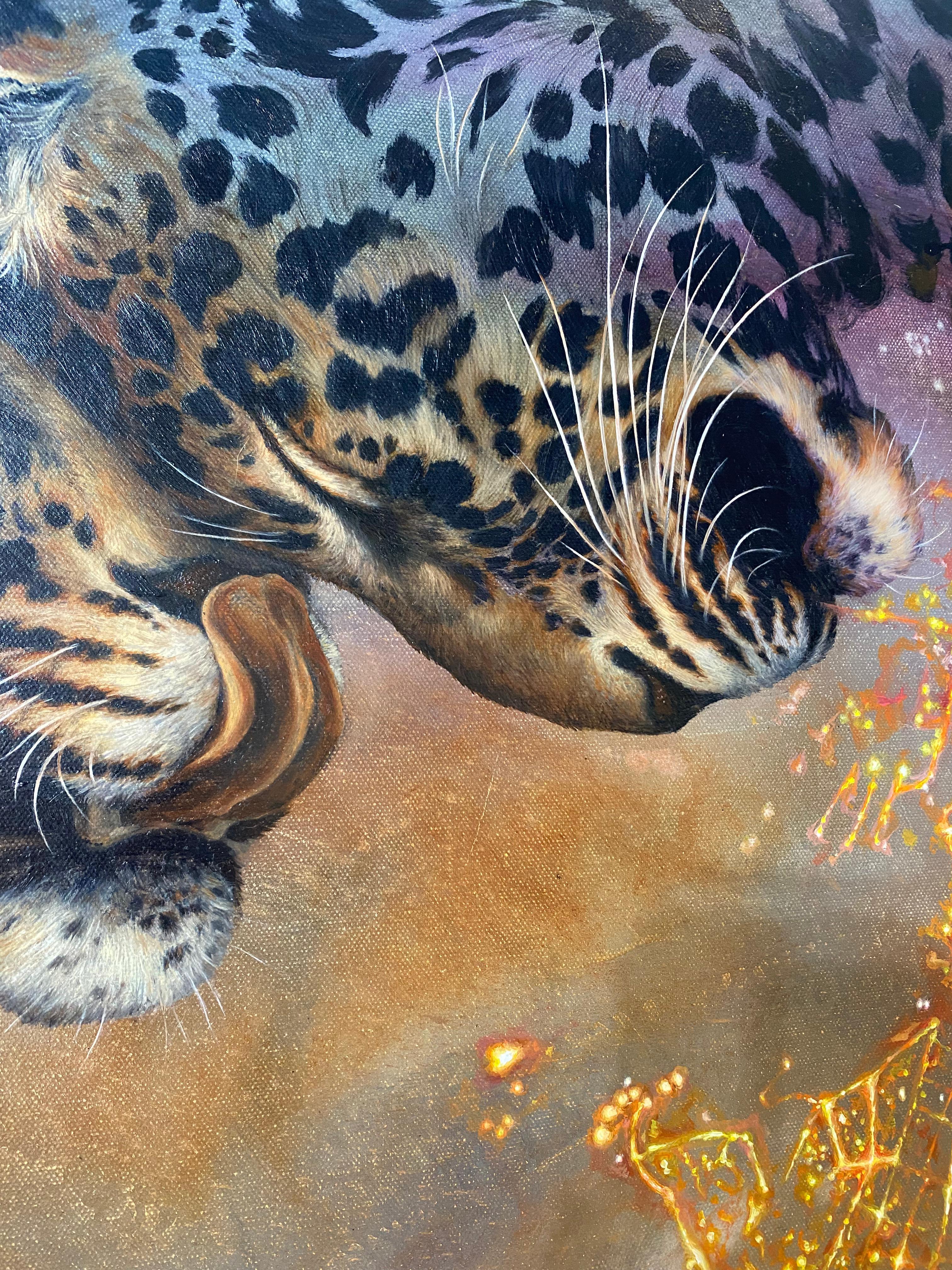 Leoparden von Mumbai, Leopard, Tier, Bäume, Grau, Gold Natur inspirierte Malerei im Angebot 12
