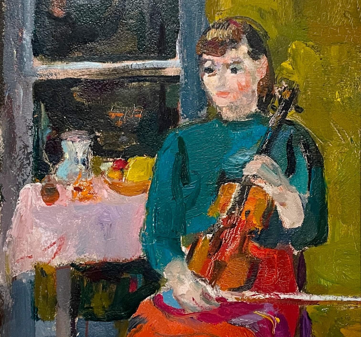 Ein charmantes, modernes Ölgemälde aus den 1930er Jahren - Studio-Szene, junge Frau mit Geige im Angebot 1