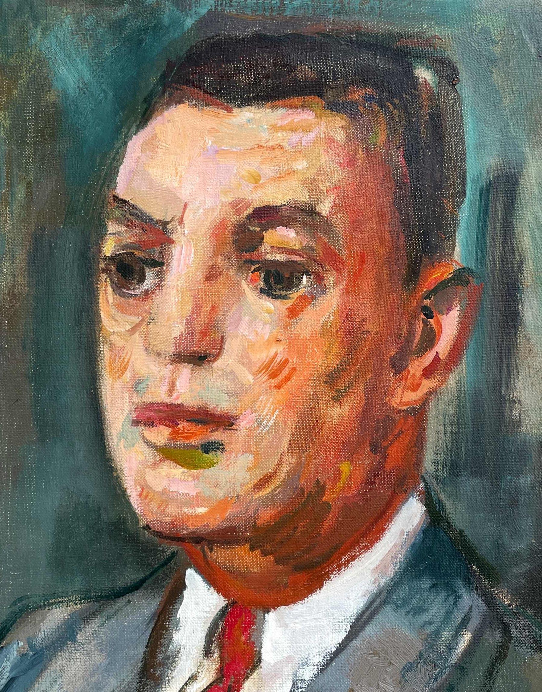 Ein markantes modernes Porträt eines Mannes mit rotem Halsausschnitt aus der Mitte des Jahrhunderts, Joe Muldoon (Grau), Portrait Painting, von Francis Chapin