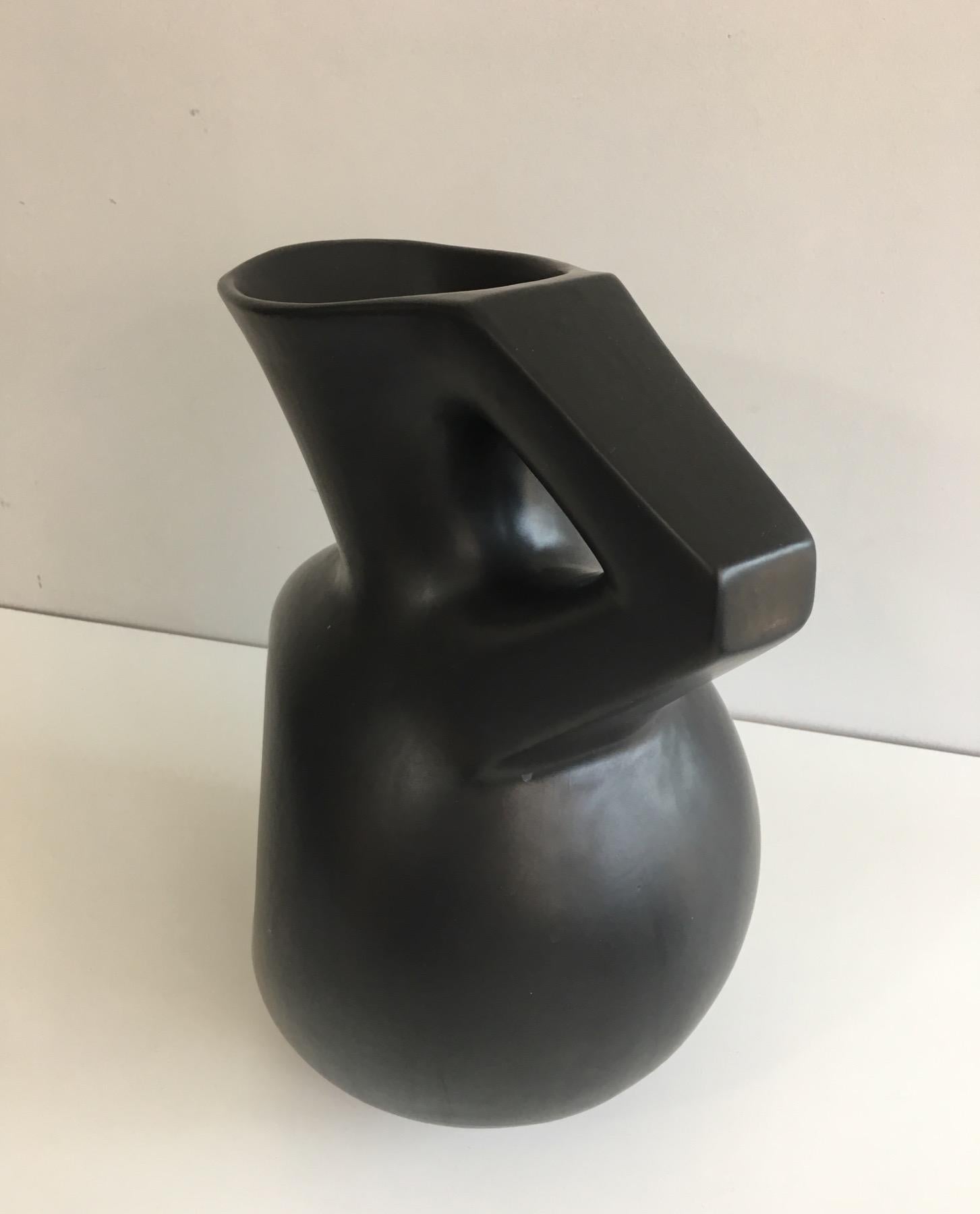 Francis Cova, Tall Black Ceramic Sculpture In Good Condition In Marcq-en-Barœul, Hauts-de-France