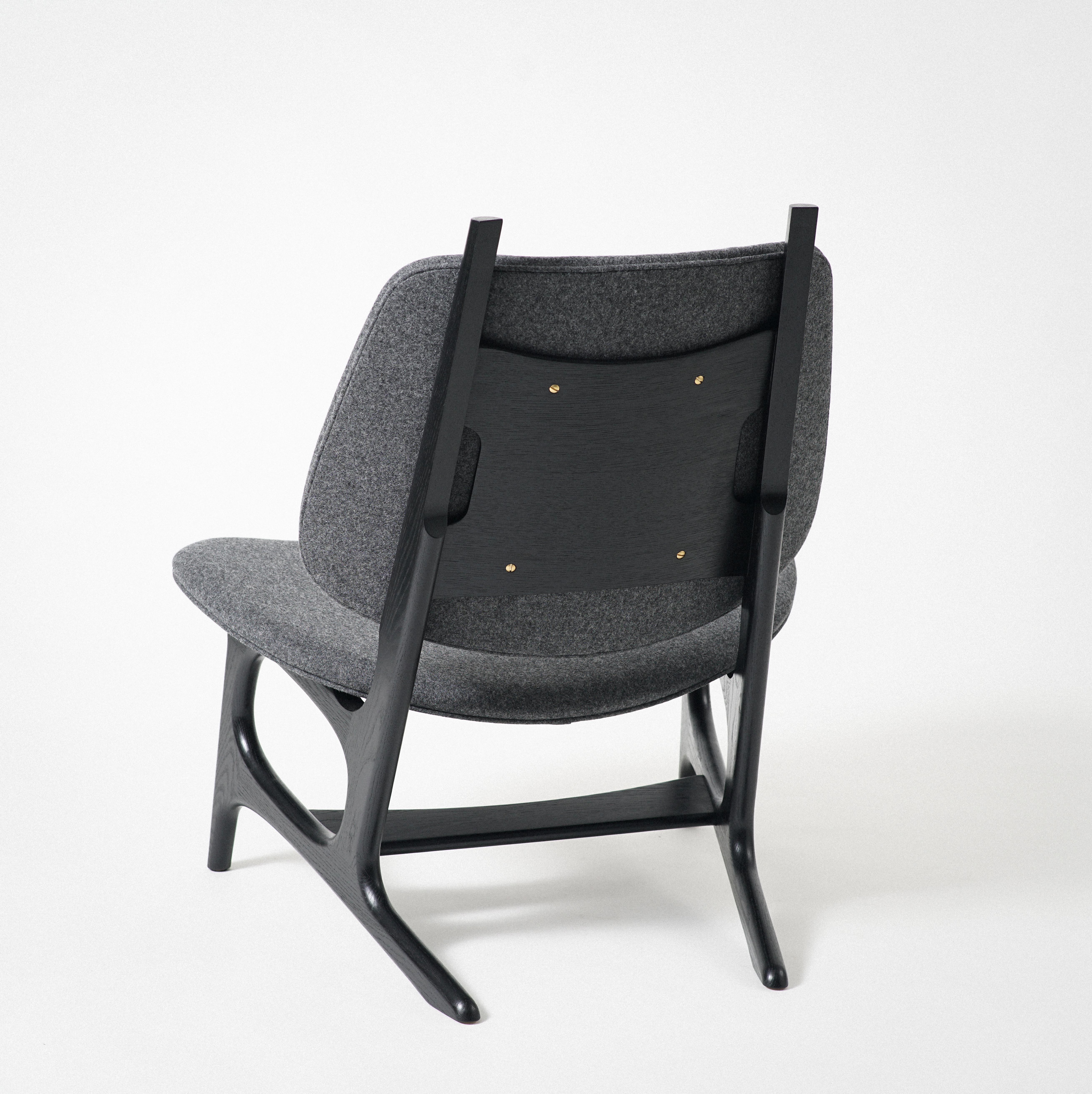 Francis Easy Chair, handgefertigtes Massivholz  gepolsterter Loungesessel aus Wolle (Tischlerei) im Angebot