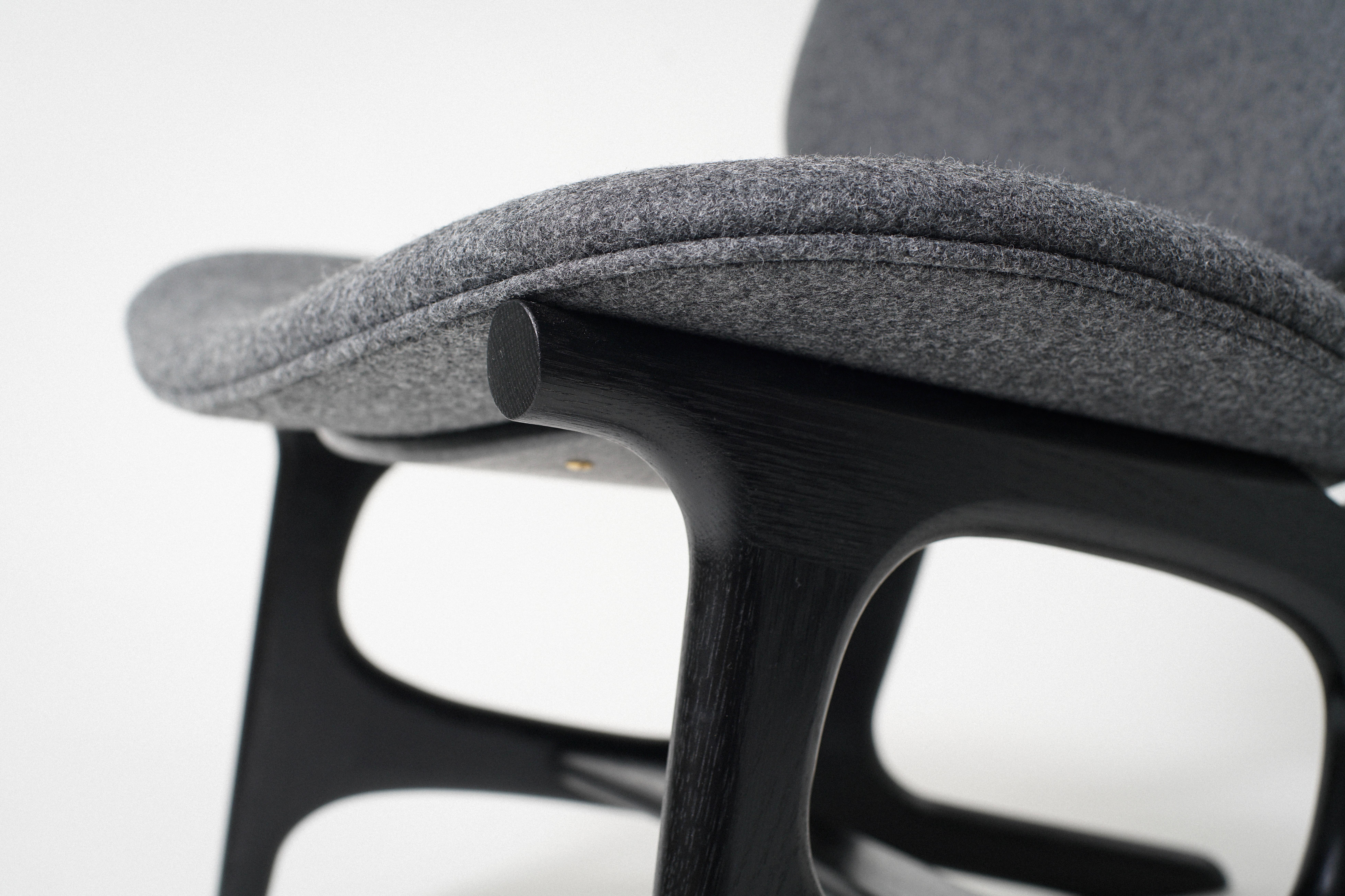 Francis Easy Chair, handgefertigtes Massivholz  gepolsterter Loungesessel aus Wolle im Zustand „Neu“ im Angebot in Stevenson, WA