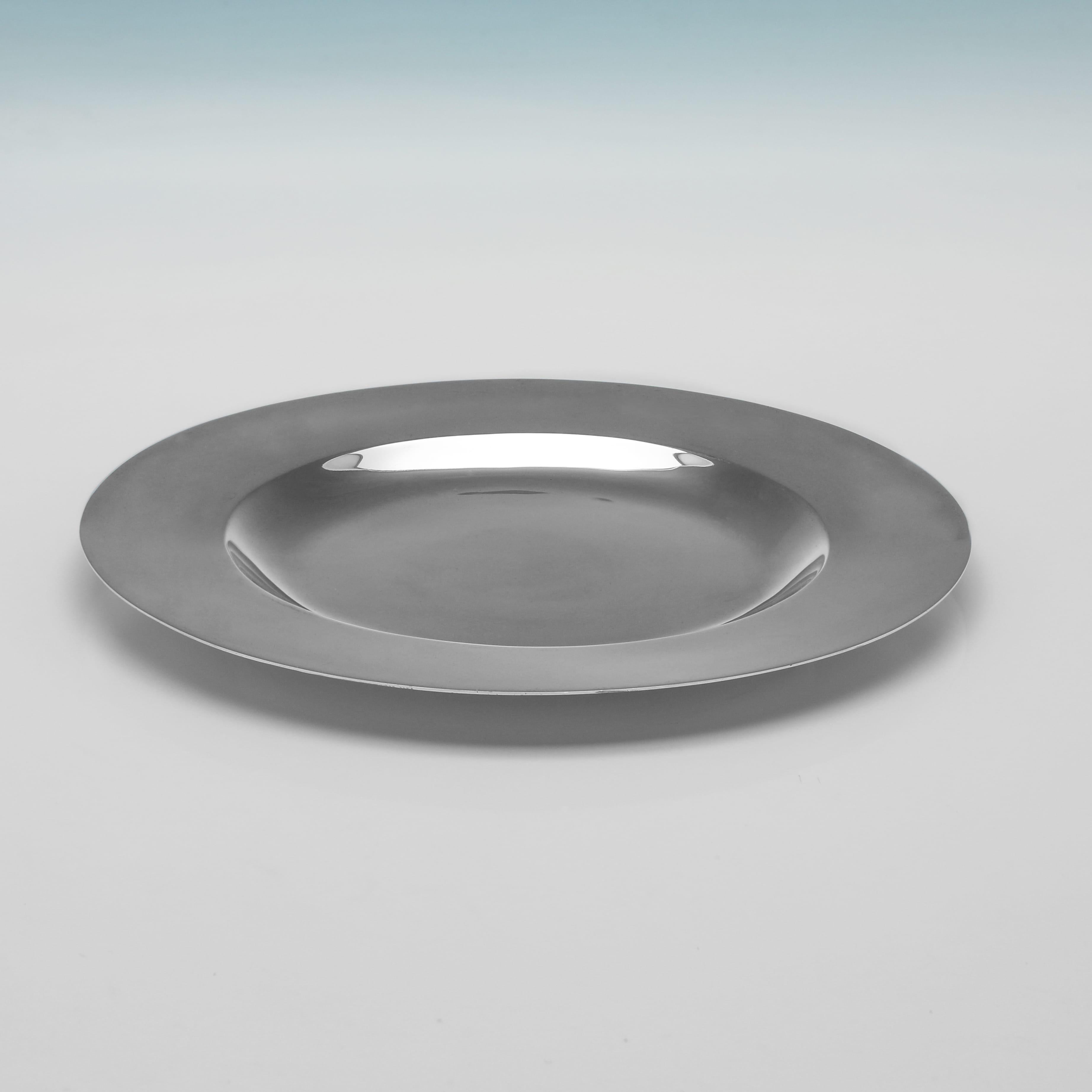 Édouardien Francis Higgins III Edwardian Sterling Silver Dinner Plates made in 1904 en vente