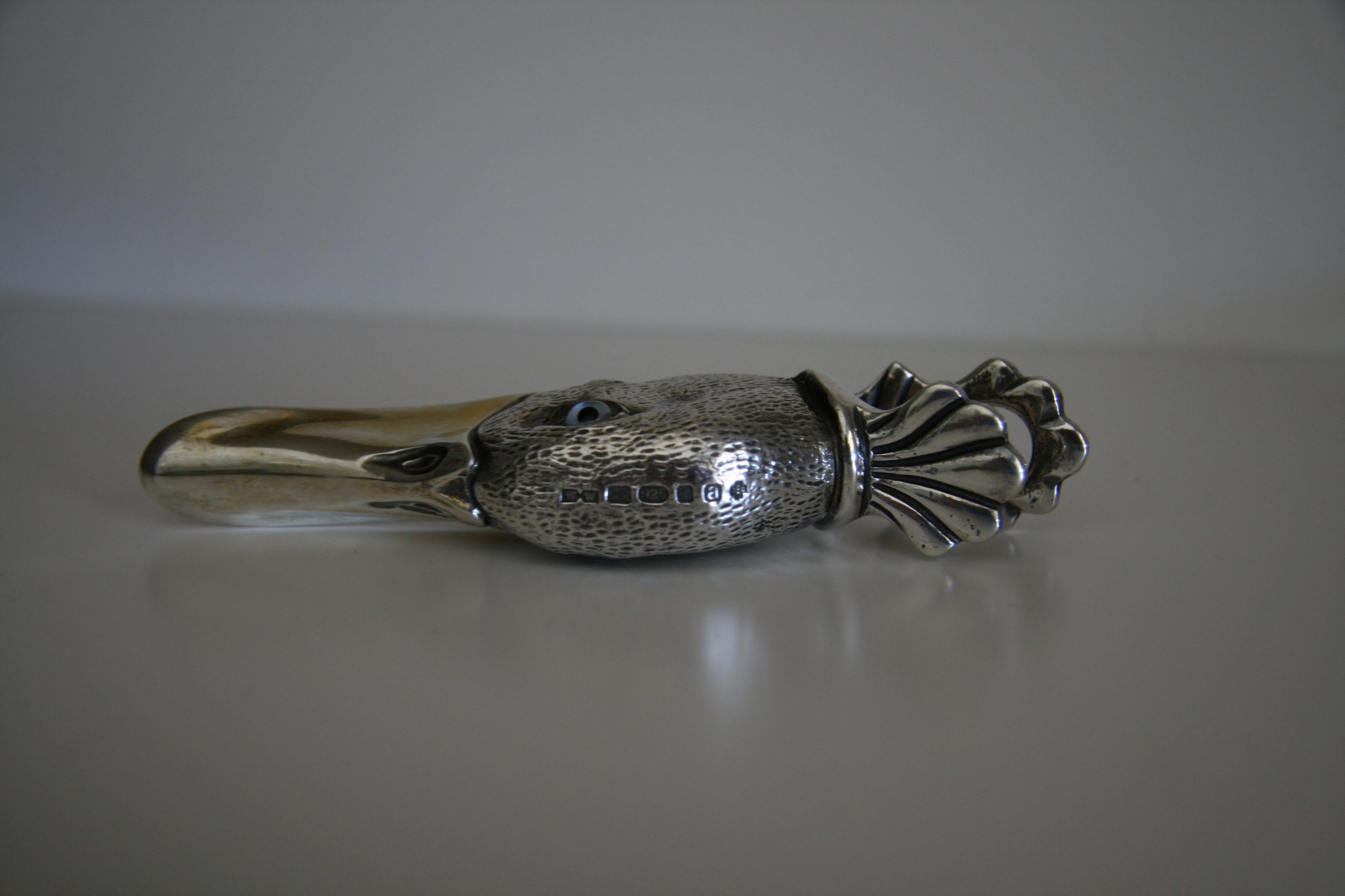 Ferronnerie Clip de papier anglais en argent sterling avec tête de canard en argent sterling de Francis Howard en vente