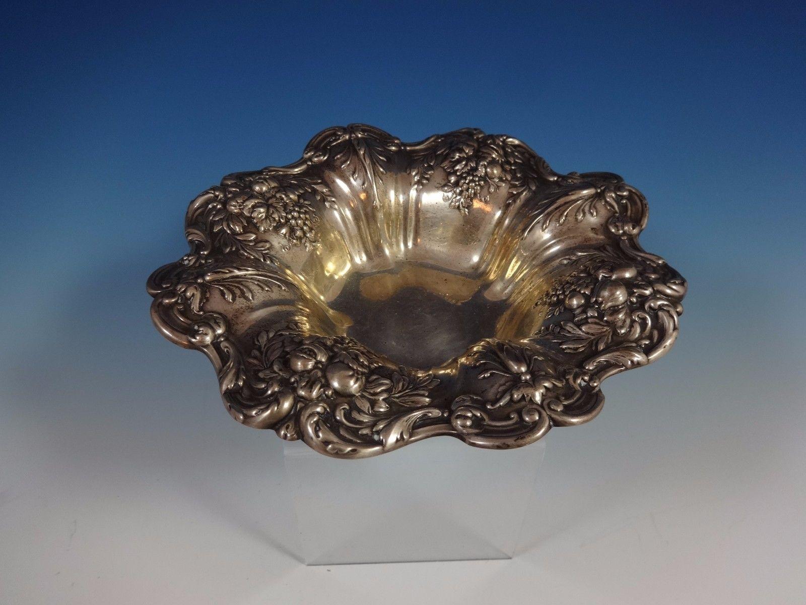 Francis I by Reed & Barton Old sterling silver candy dish with feet #X569F

Francis I by Reed & Barton

Beautiful Francis I by Reed & Barton sterling silver candy dish with feet. This item is marked #X569F and weighs 10.48 troy ounces. It