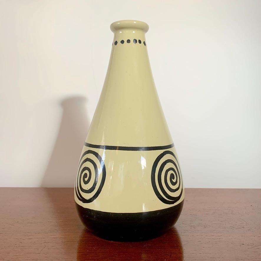 Francis Jourdain Monogrammed Ceramic Vase, circa 1920, France. In Good Condition For Sale In Brussels, BE