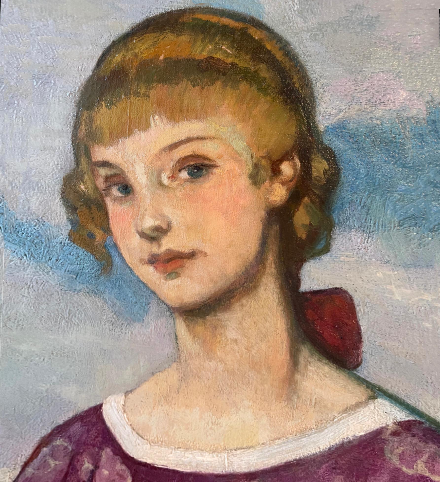 Jeune fille blonde avec panier de fleurs 