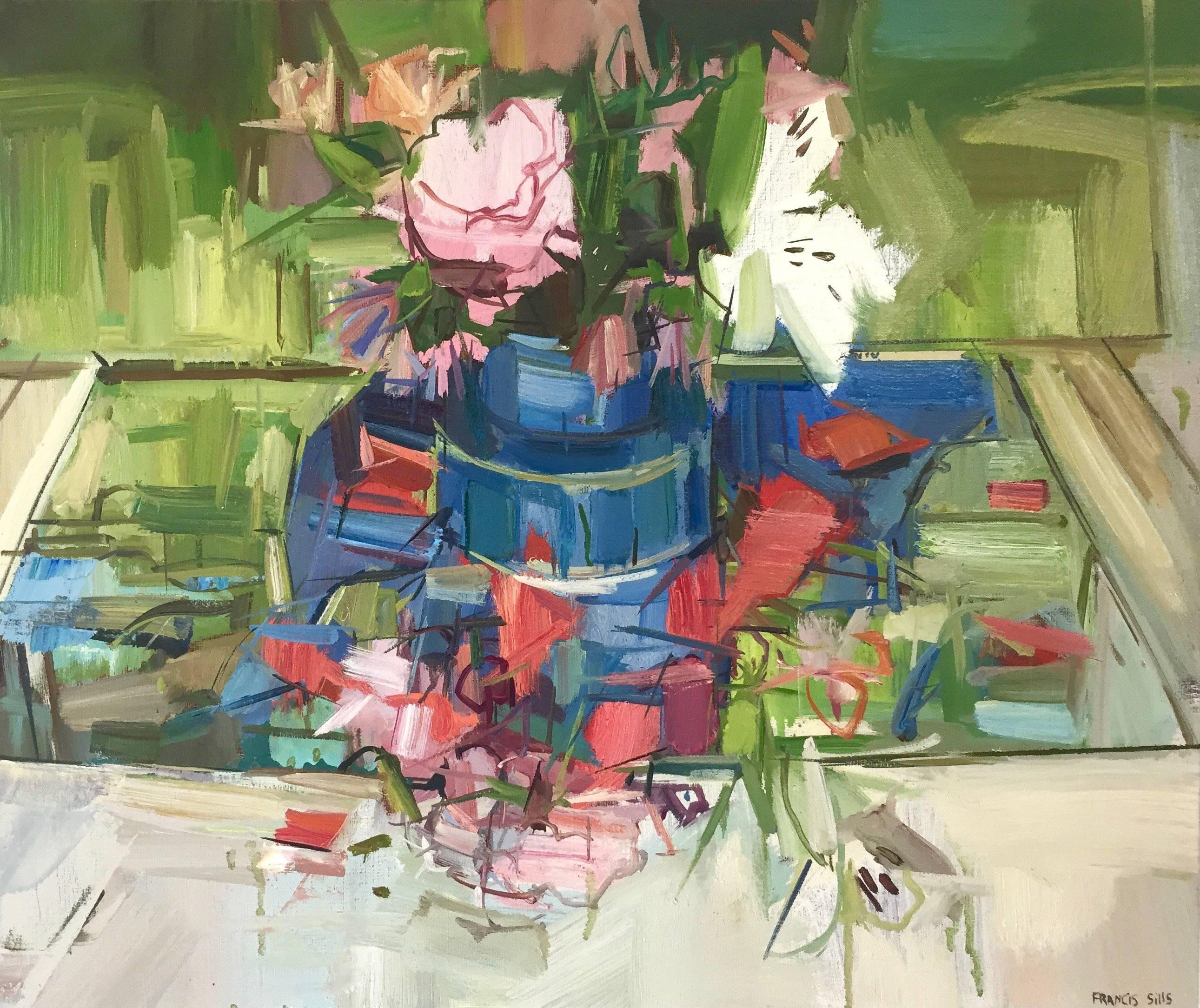 Francis Sills Still-Life Painting – Blumenstillleben – Rosen Lilien Rosa Rot Blumen in Blau Vase auf Grün, Blumenmotiv auf Grün, 2017