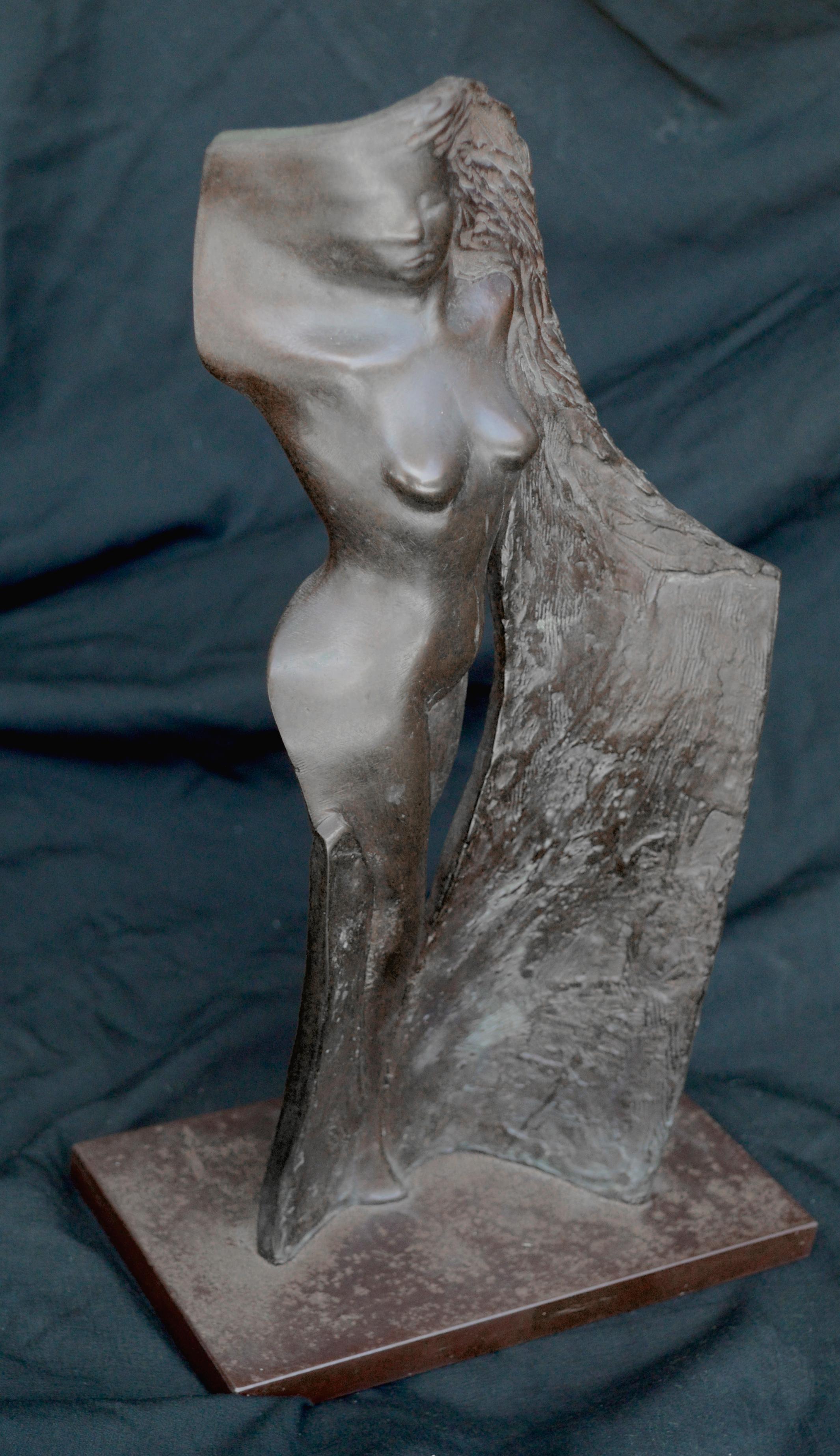 Abstrahierte Skulptur einer nackten Frau von Francis Xavier 