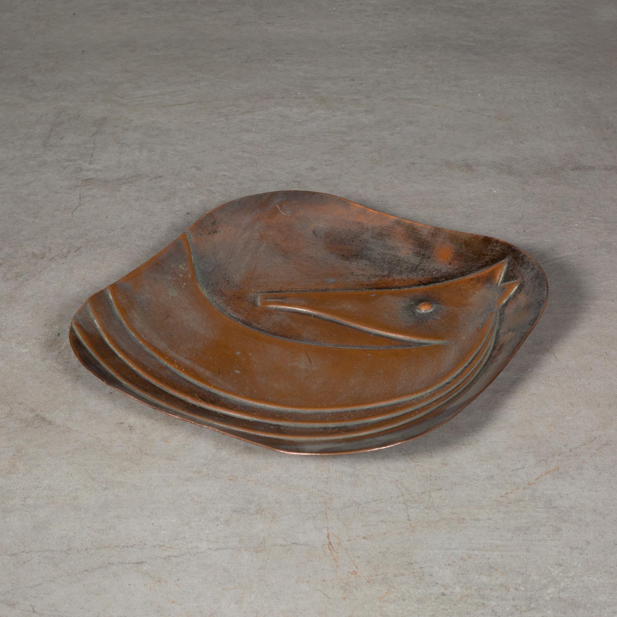 ABOUT

A mid-century copper trinket dish designed by Francisco Rebajes with stylized horse motive. Stamped 