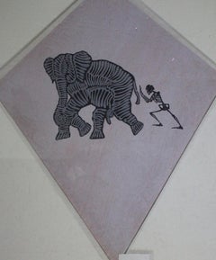 Papalote con Elefante e Esqueleto