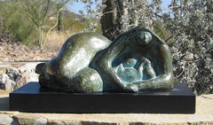 Scultura in bronzo di Francisco Zuniga, 1964, Madre reclinata con scialle