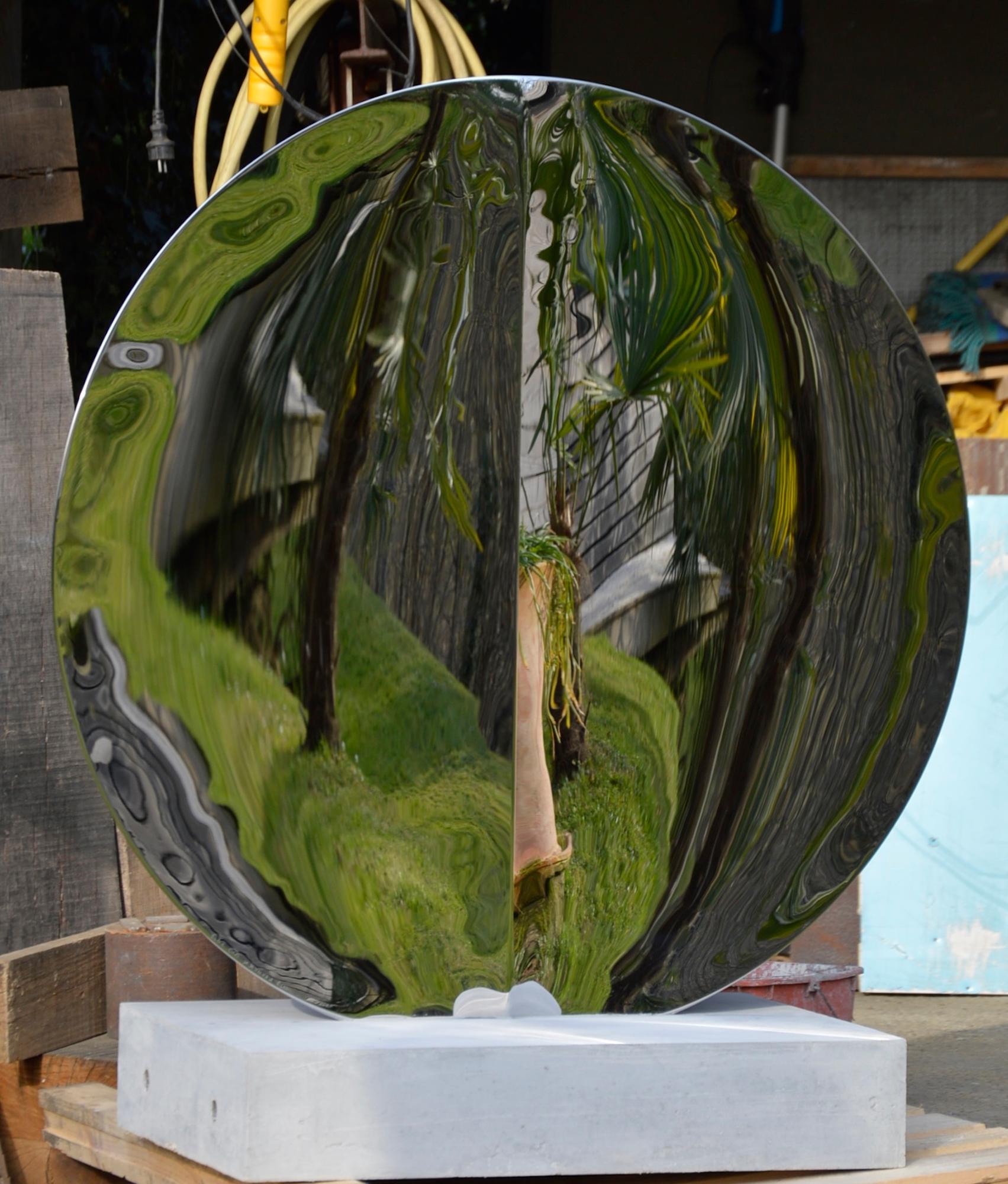 Miroir avec pli 123 de Franck K - Grande sculpture en acier inoxydable, reflet en vente 4