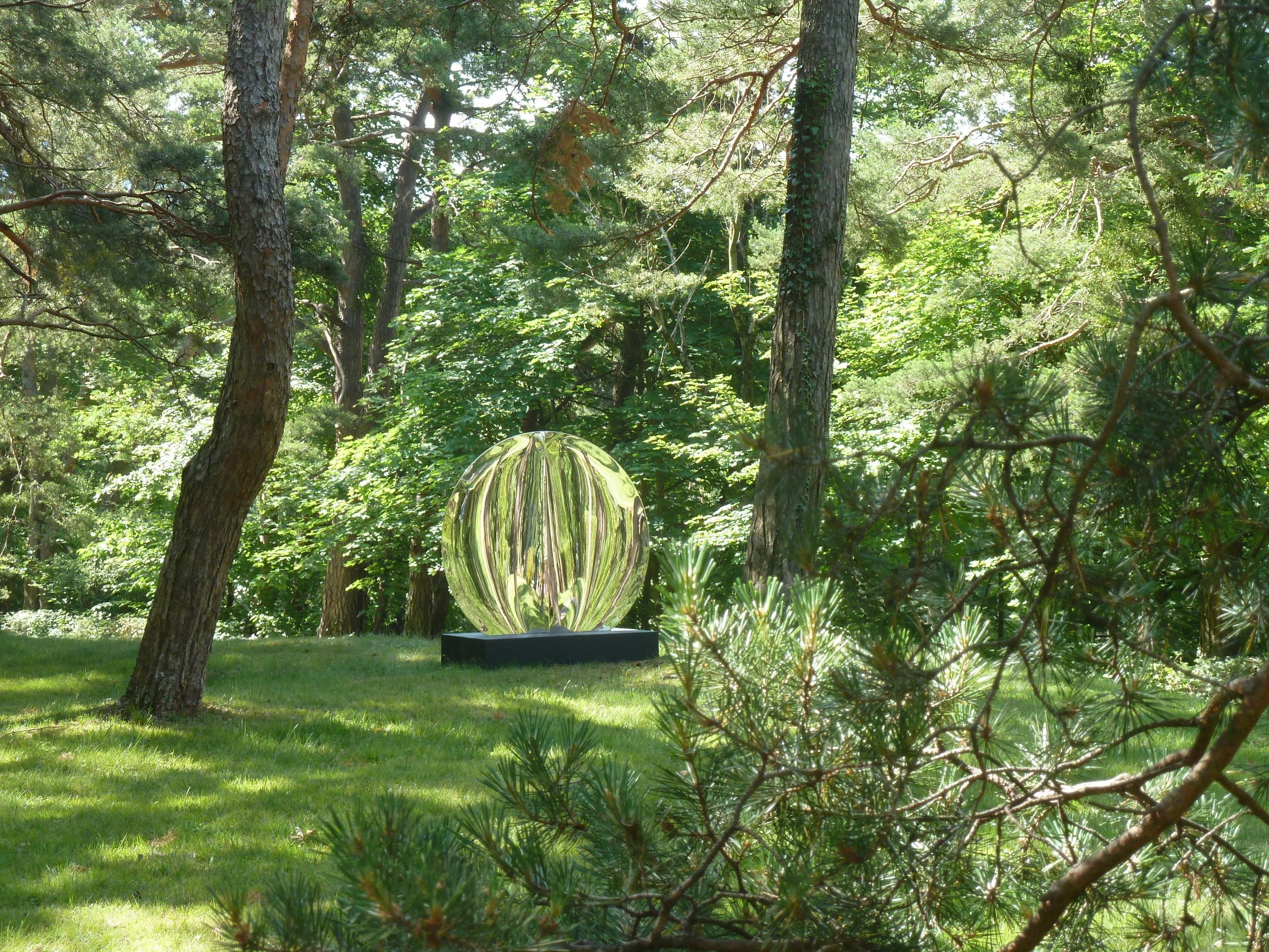 Miroir avec pli 148 de Franck K - Grande sculpture en acier inoxydable, reflet en vente 2