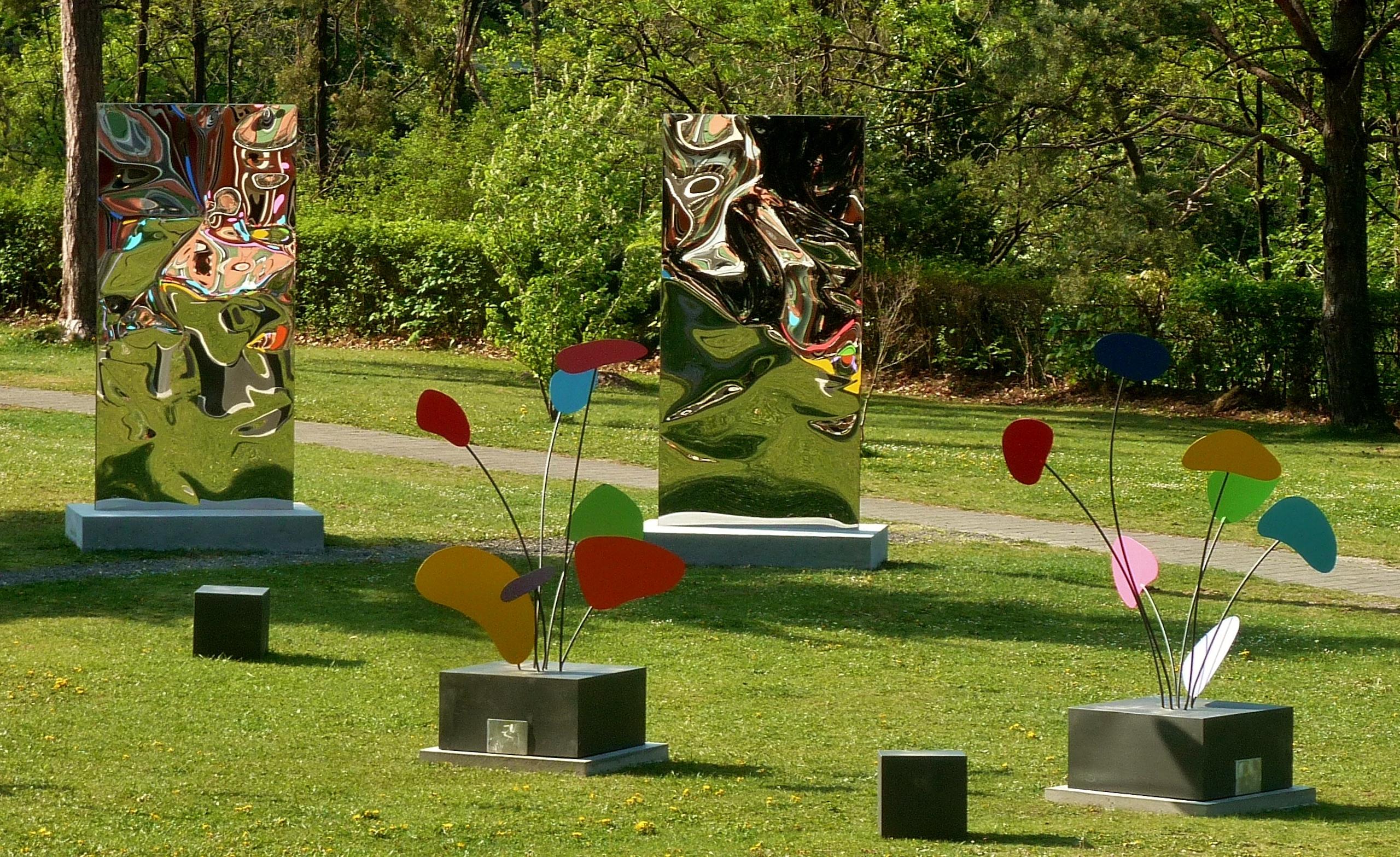 Psyche by Franck K - Stainless steel sculpture, outdoor, reflections, painted For Sale 11