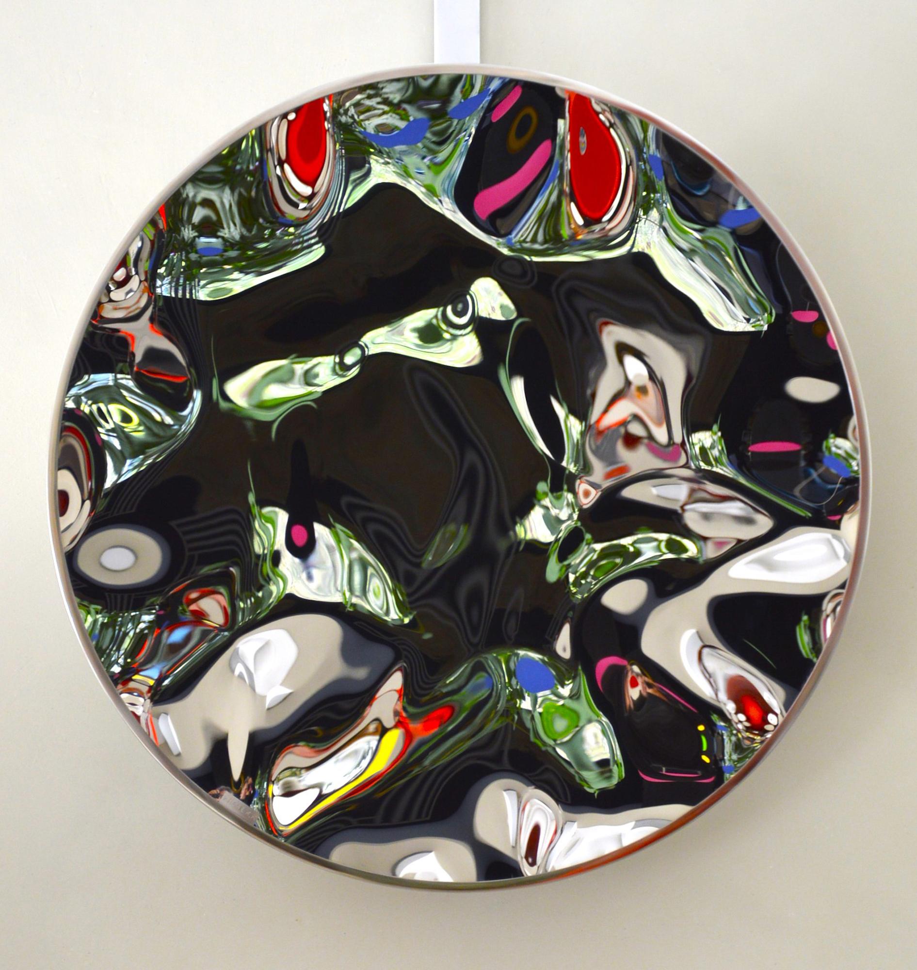 Miroir mural déformé III de Franck K - sculpture en acier inoxydable, reflet