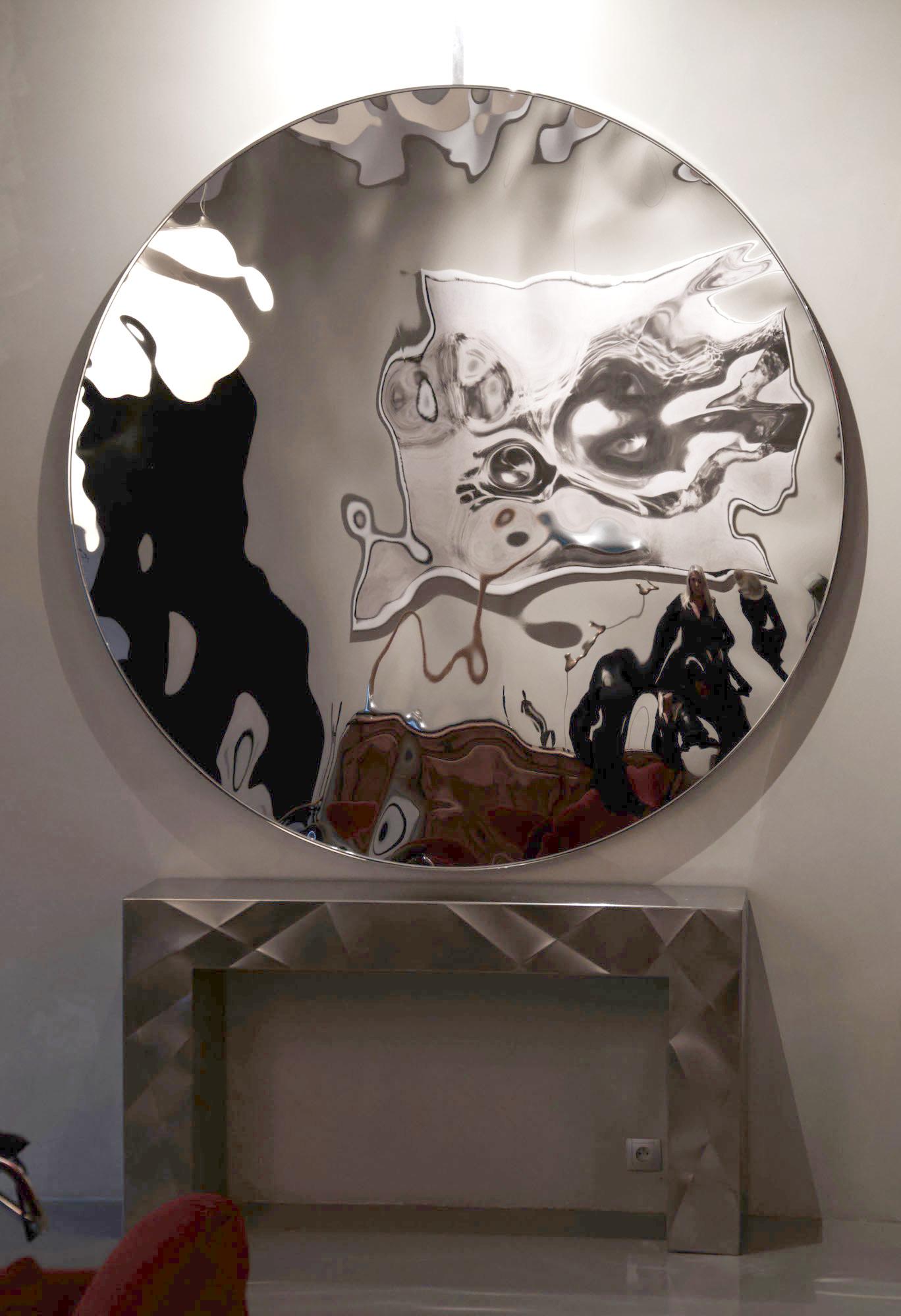 Shattered wall mirror IV by Franck K - Sculpture en acier inoxydable, art cinétique en vente 1