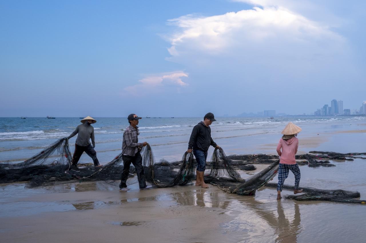 Rückkehr der Fischerei nach Vietnam von Franck Leclerc im Angebot 2