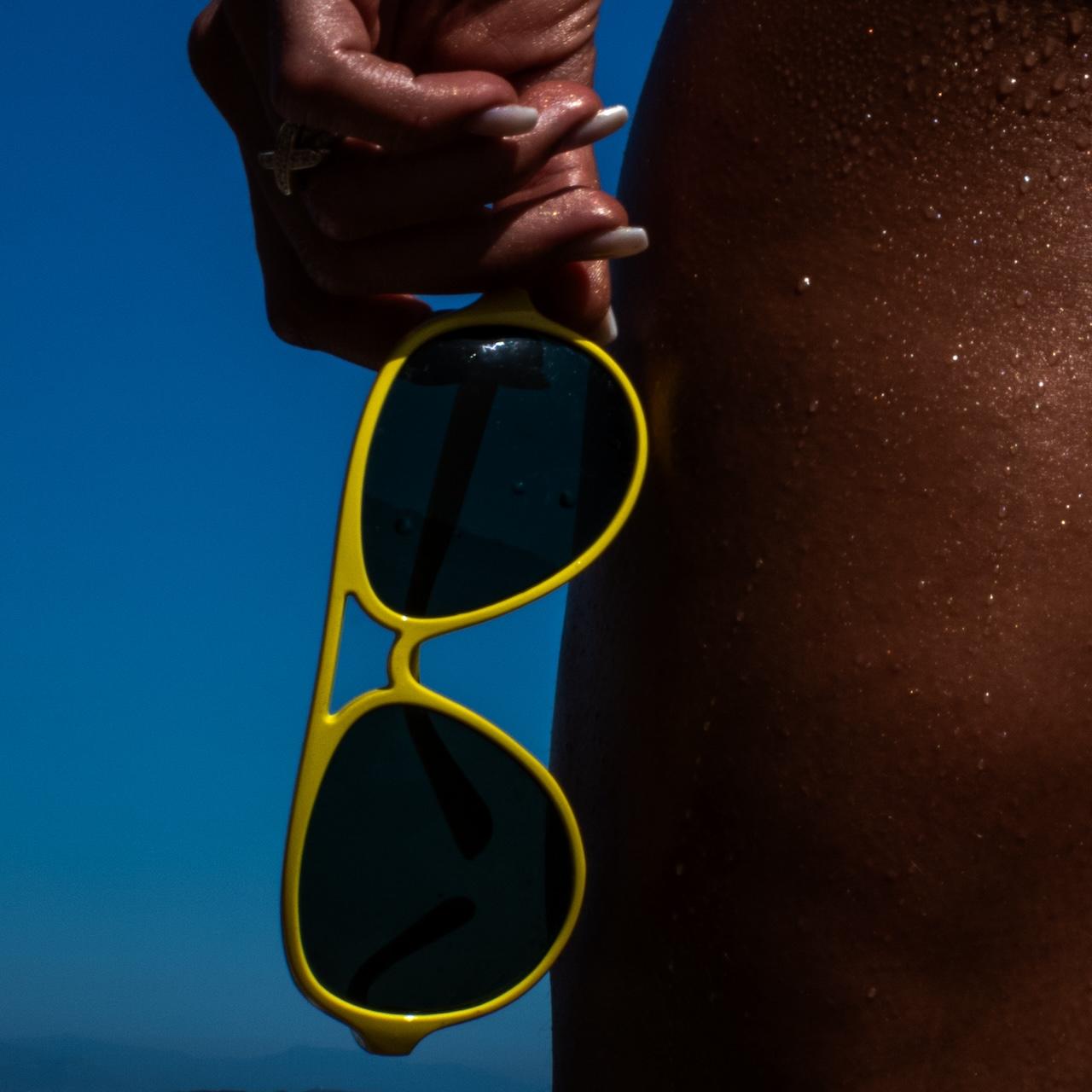 Franck Leclerc Sonnenbrille (Papier) im Angebot