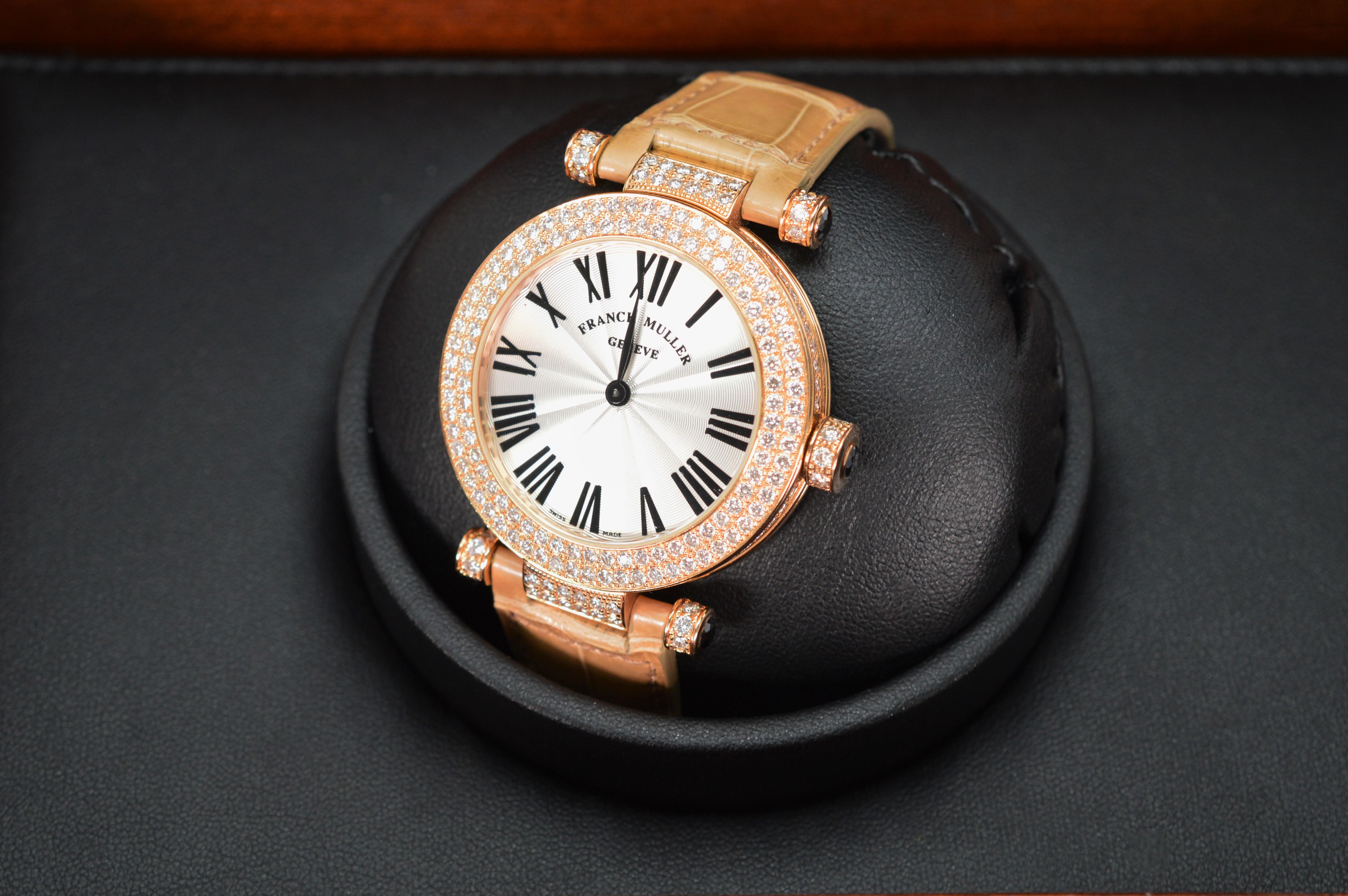 Taille ronde Franck Muller Montre-bracelet de luxe pour femme en or rose 18 carats et diamants avec boîte en vente