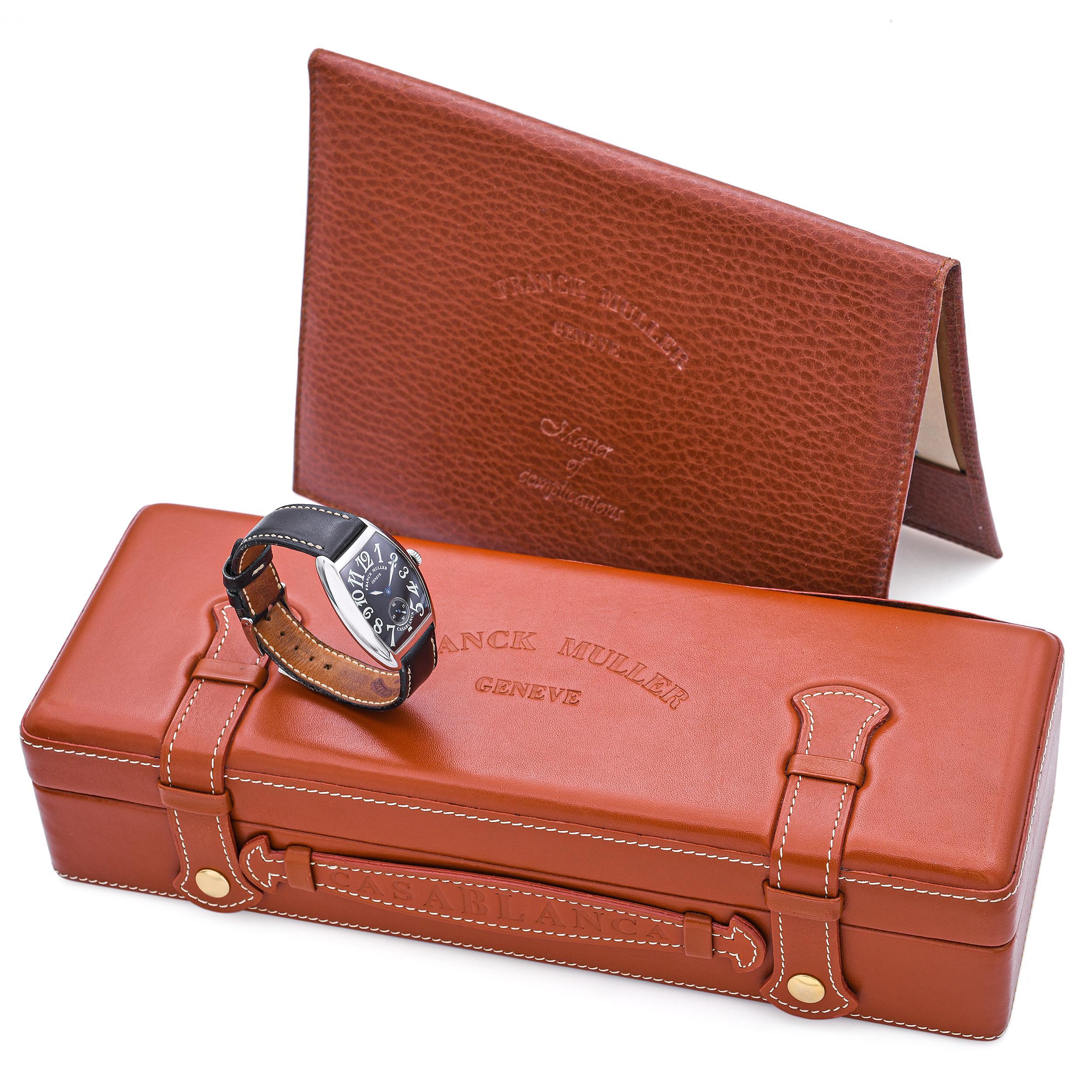 Questo Franck Muller Casablanca da donna presenta una cassa a forma di tonneau in acciaio inossidabile da 31 mm abbinata a un elegante quadrante nero con numeri stilizzati e audaci, una firma dell'iconico orologiaio svizzero. Alimentato da un