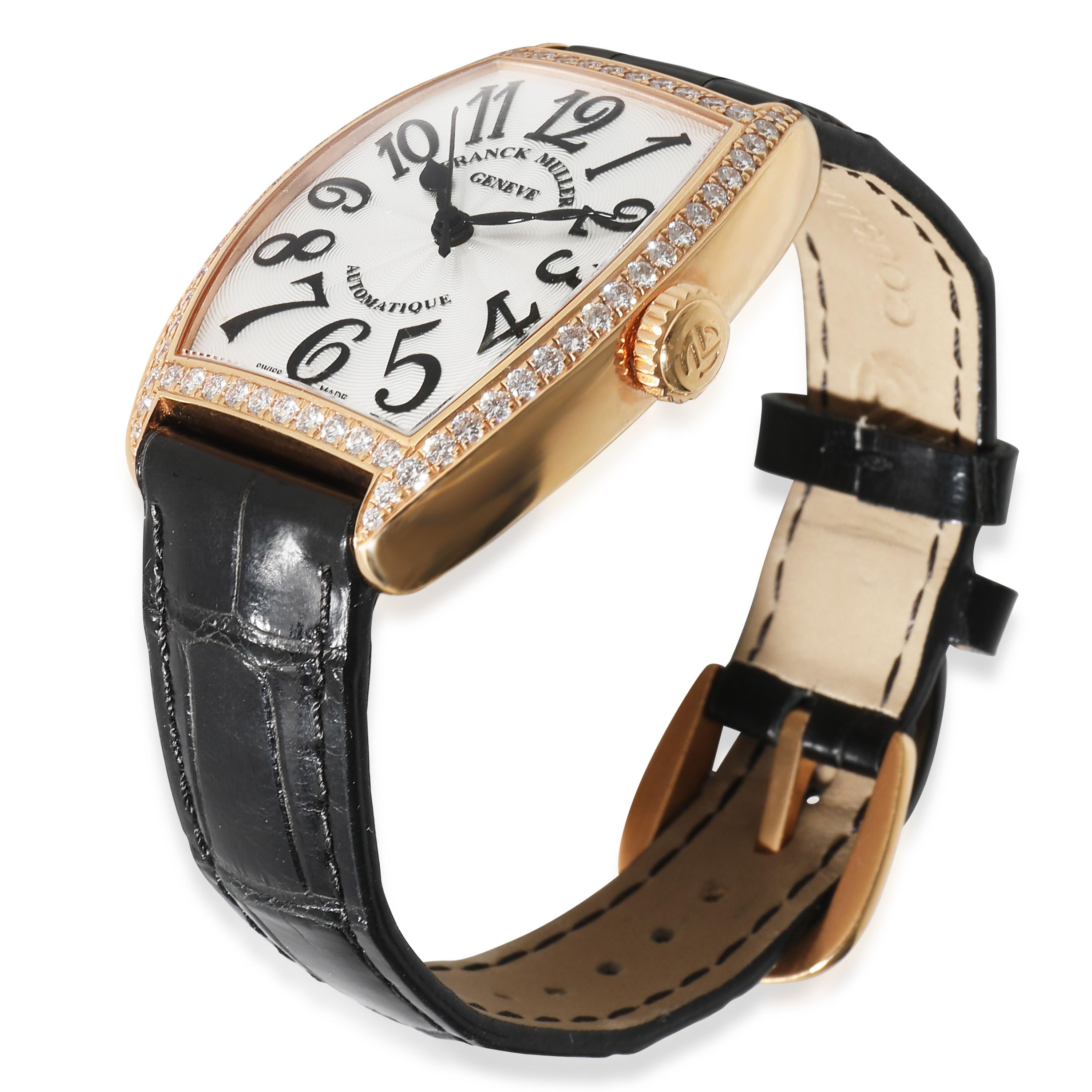 Franck Muller Cintree Curvex 7500 SC AT F0 D 1R Damenuhr aus 18kt Roségold

SKU: 143196

PRIMÄRE DETAILS
Marke: Franck Muller
Modell: Cintree Curvex
Herkunftsland: Schweiz
Uhrwerk Typ: Mechanisch: Automatik/Kinetik
Herstellungsjahr: