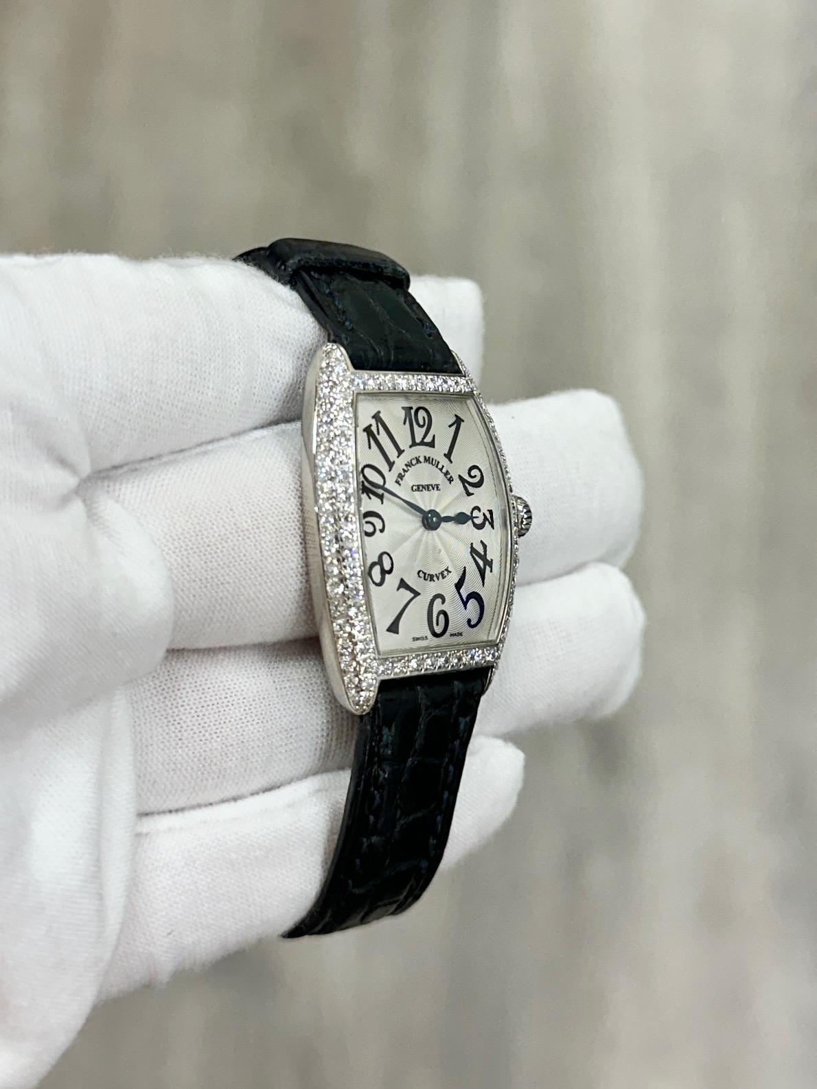 Franck Muller Señoras Cintree Curvex 1752 QZ D Bisel de diamantes con pavé de oro blanco de 18 quilates en venta 1