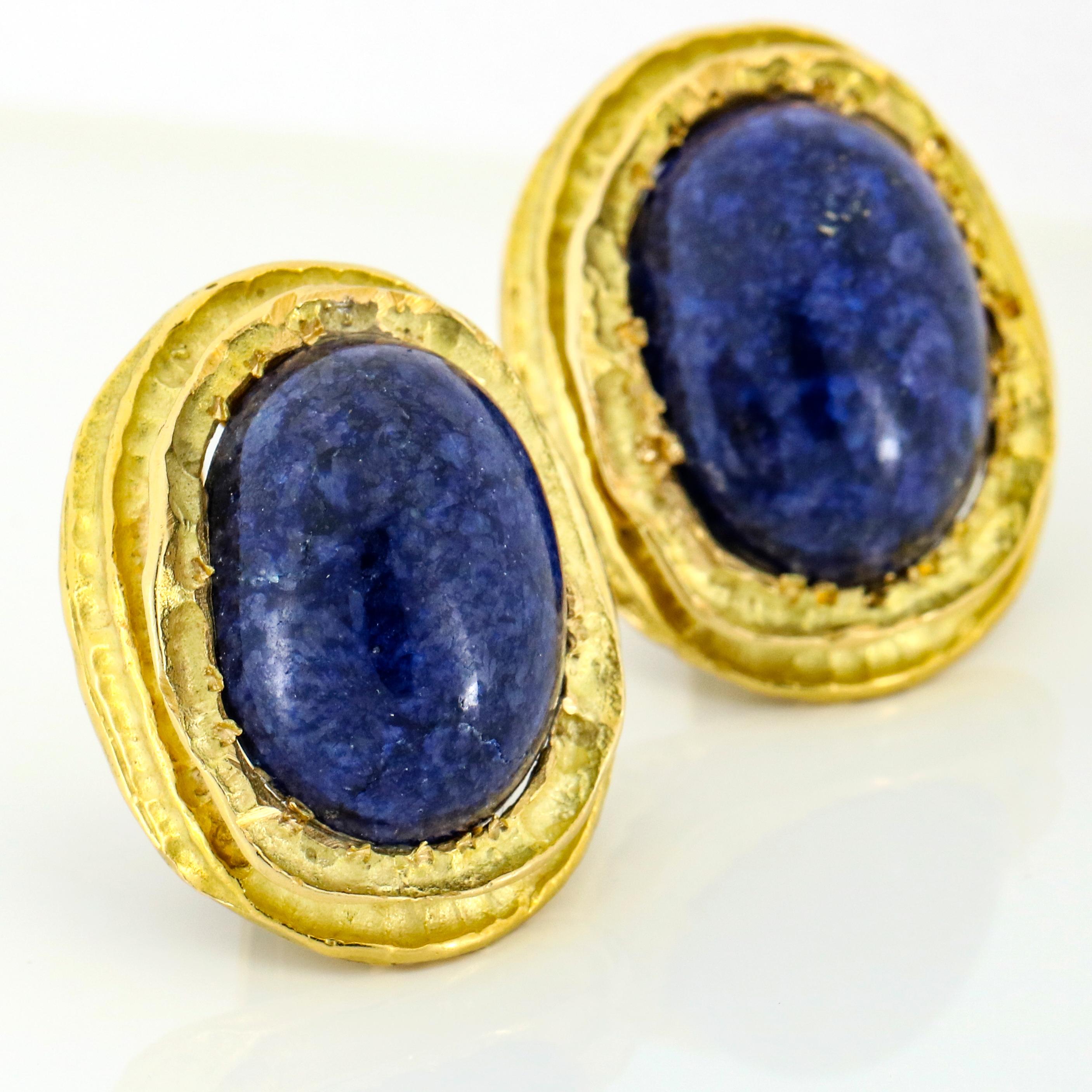 Franck's 18 Karat Yellow Gold Sodalite Clip-On Earrings In Excellent Condition For Sale In Fort Lauderdale, FL