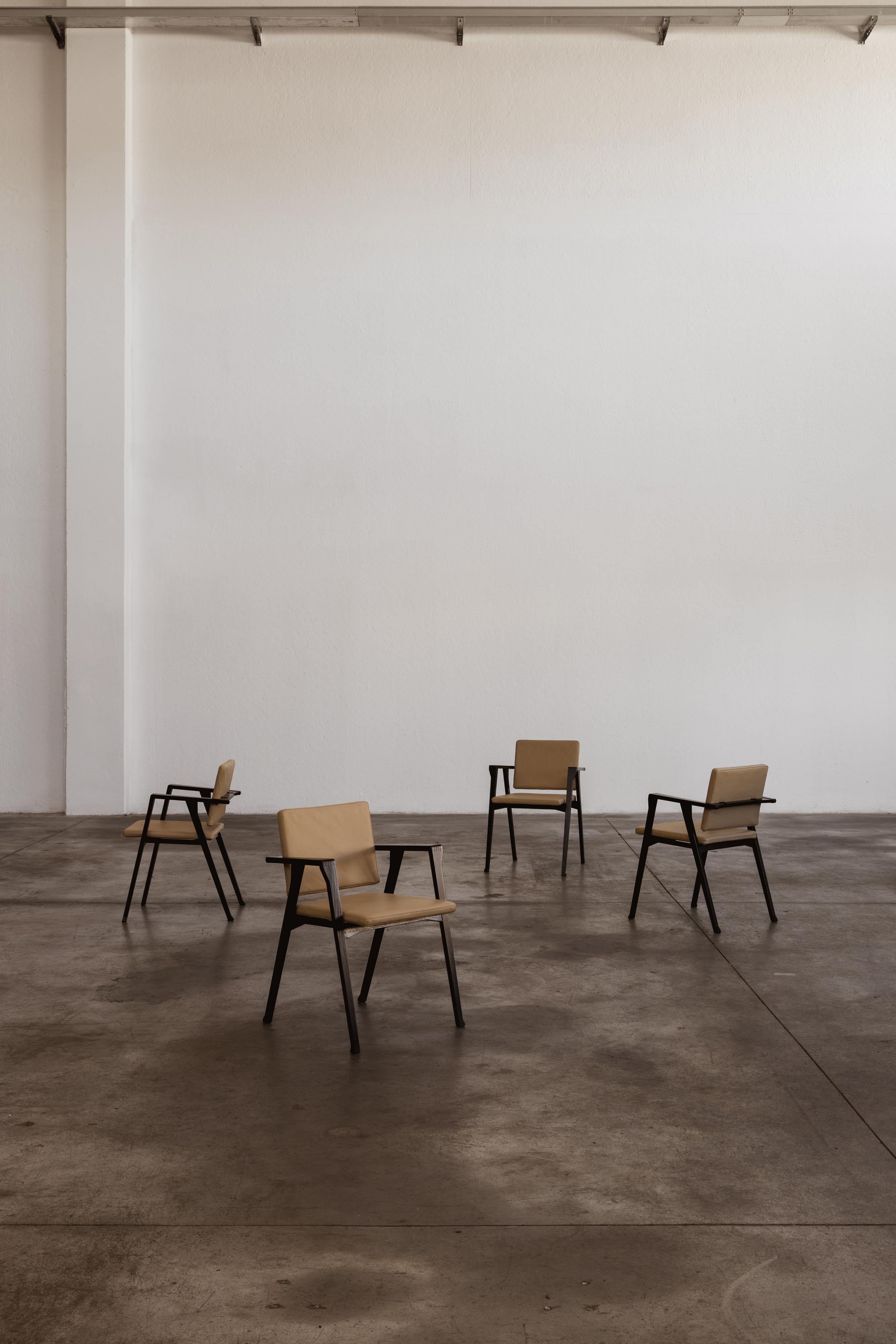 Franco Albini 832 Poltrona 