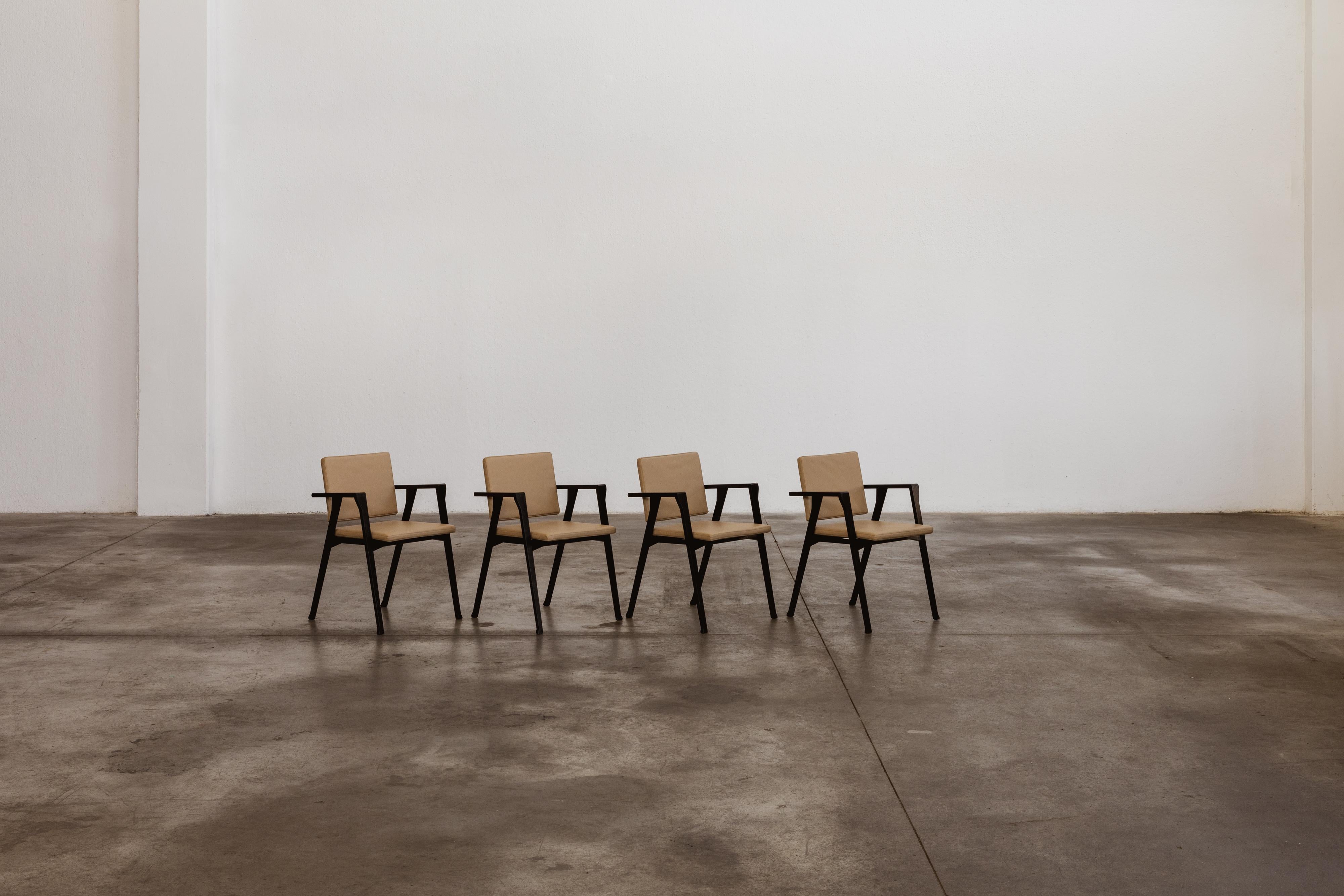 Franco Albini 832 Poltrona 