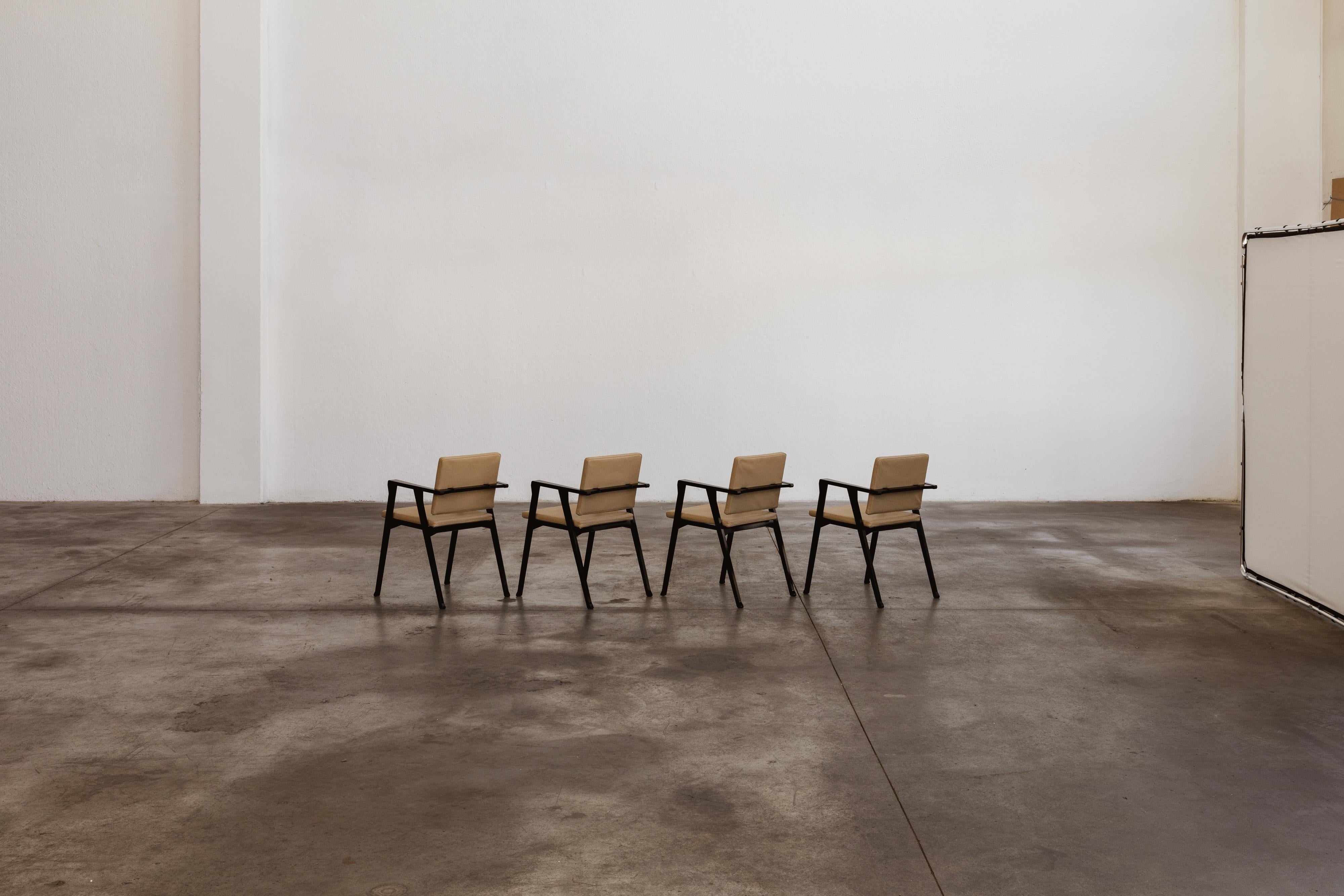 Franco Albini 832 Poltrona 