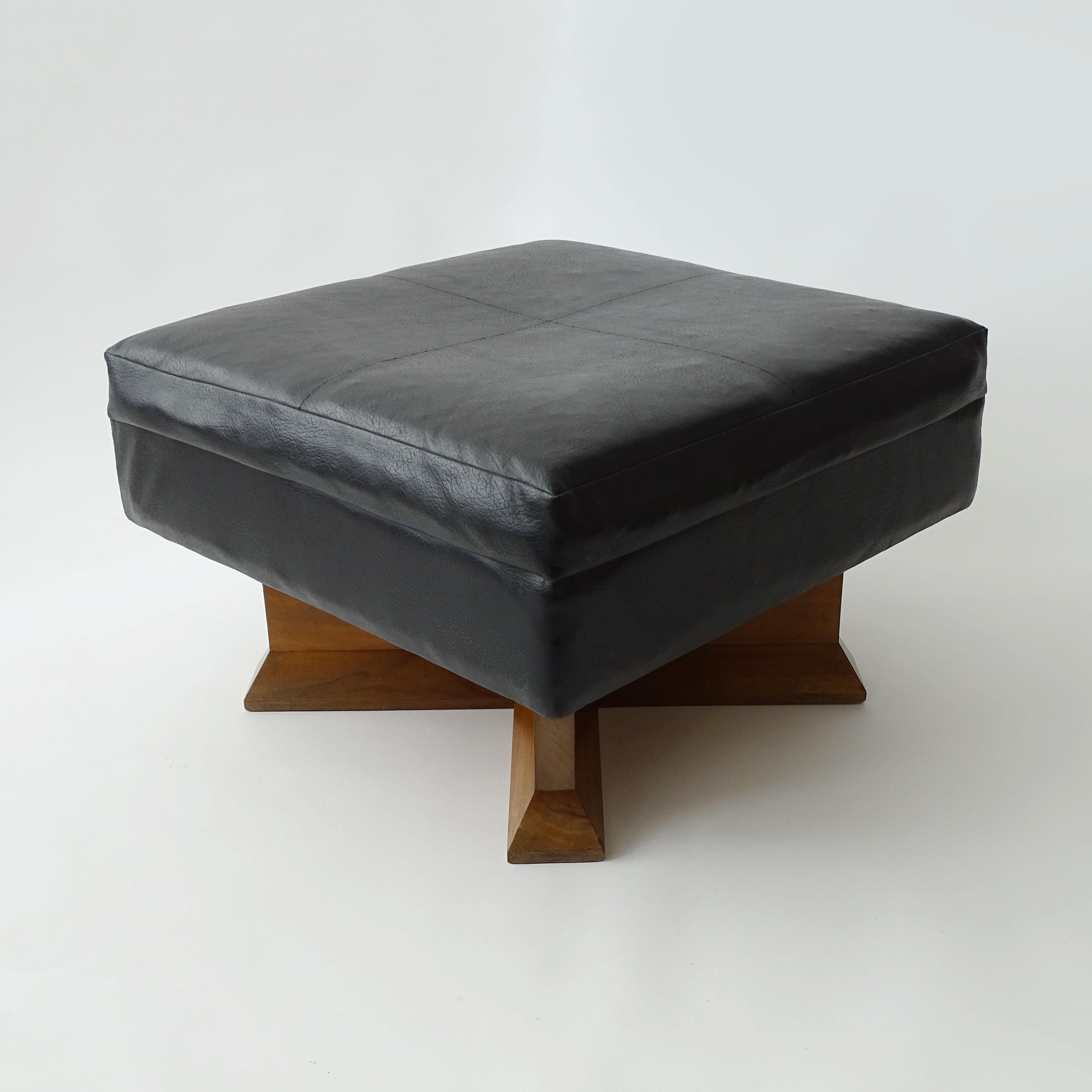 A rare pair of stools by Architects Franco Albini and Franca Helg.
Made for the Marlborough Gallery in Rome, Italy, 1962.
Expertise by  Fondazione Franco Albini is available.
Two pairs are available.
The price is for one pair.

