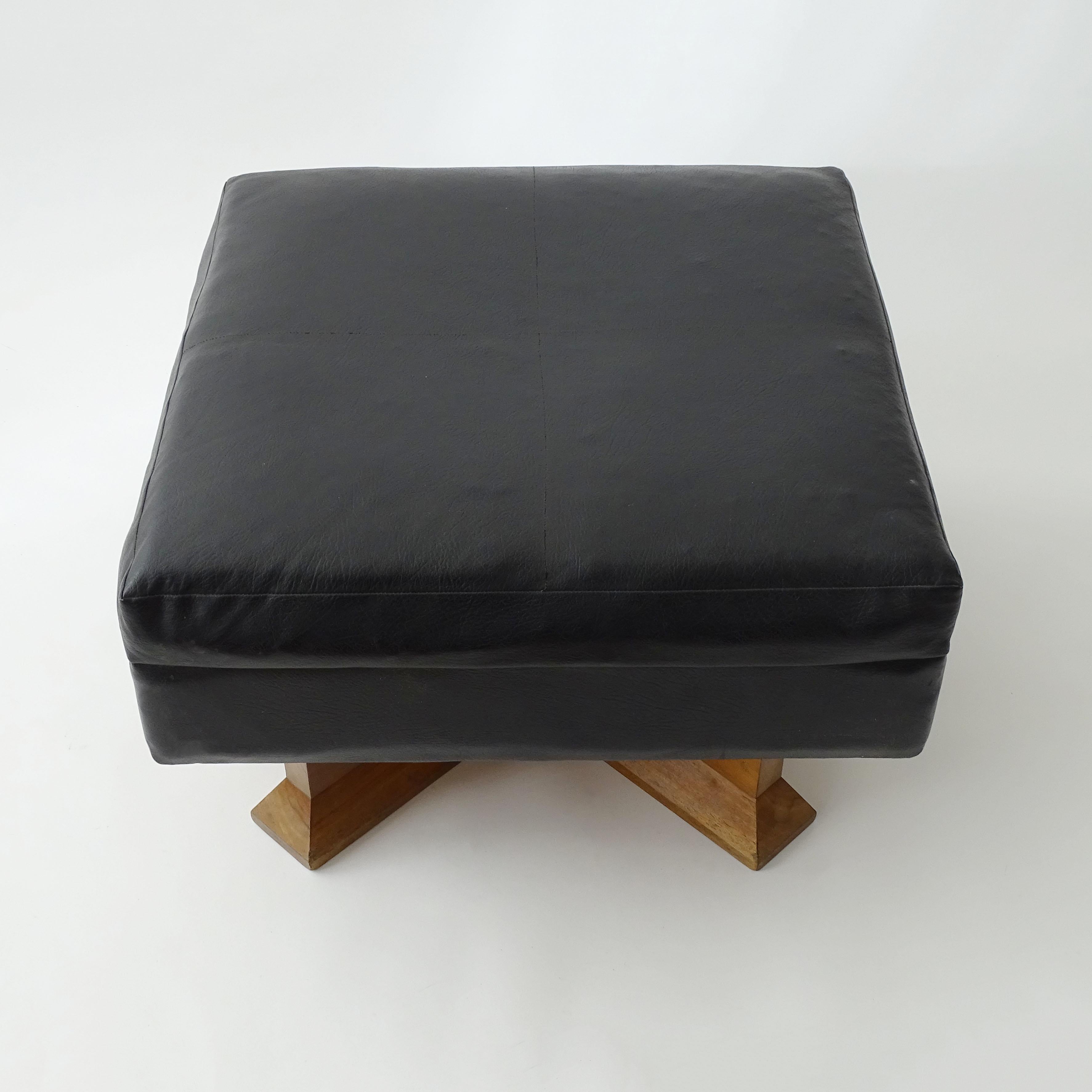 Leather Franco Albini and Franca Helg pair of stools for the Marlborough Gallery, 1962 For Sale