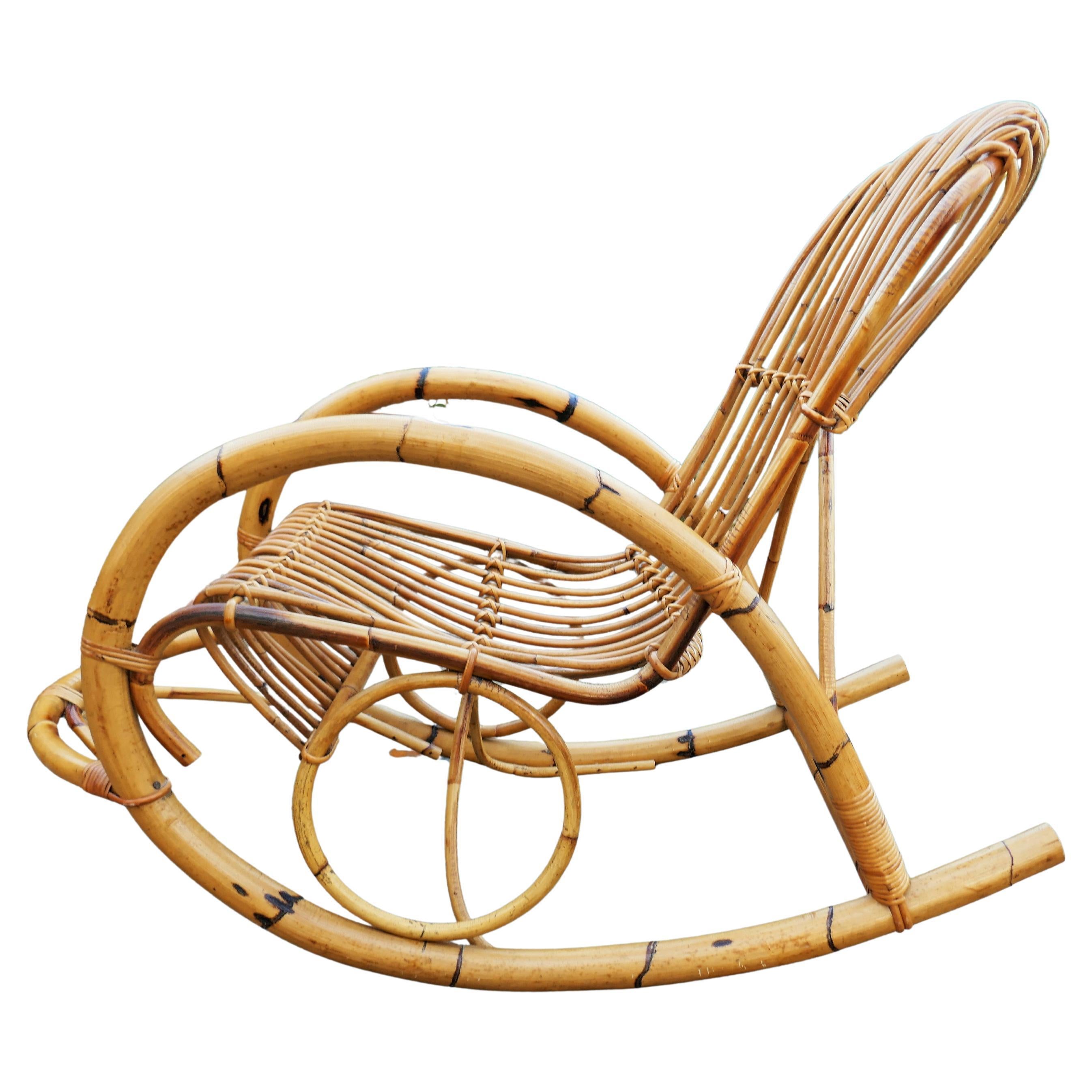Italian Bamboo and rattan rocking chair in vendita