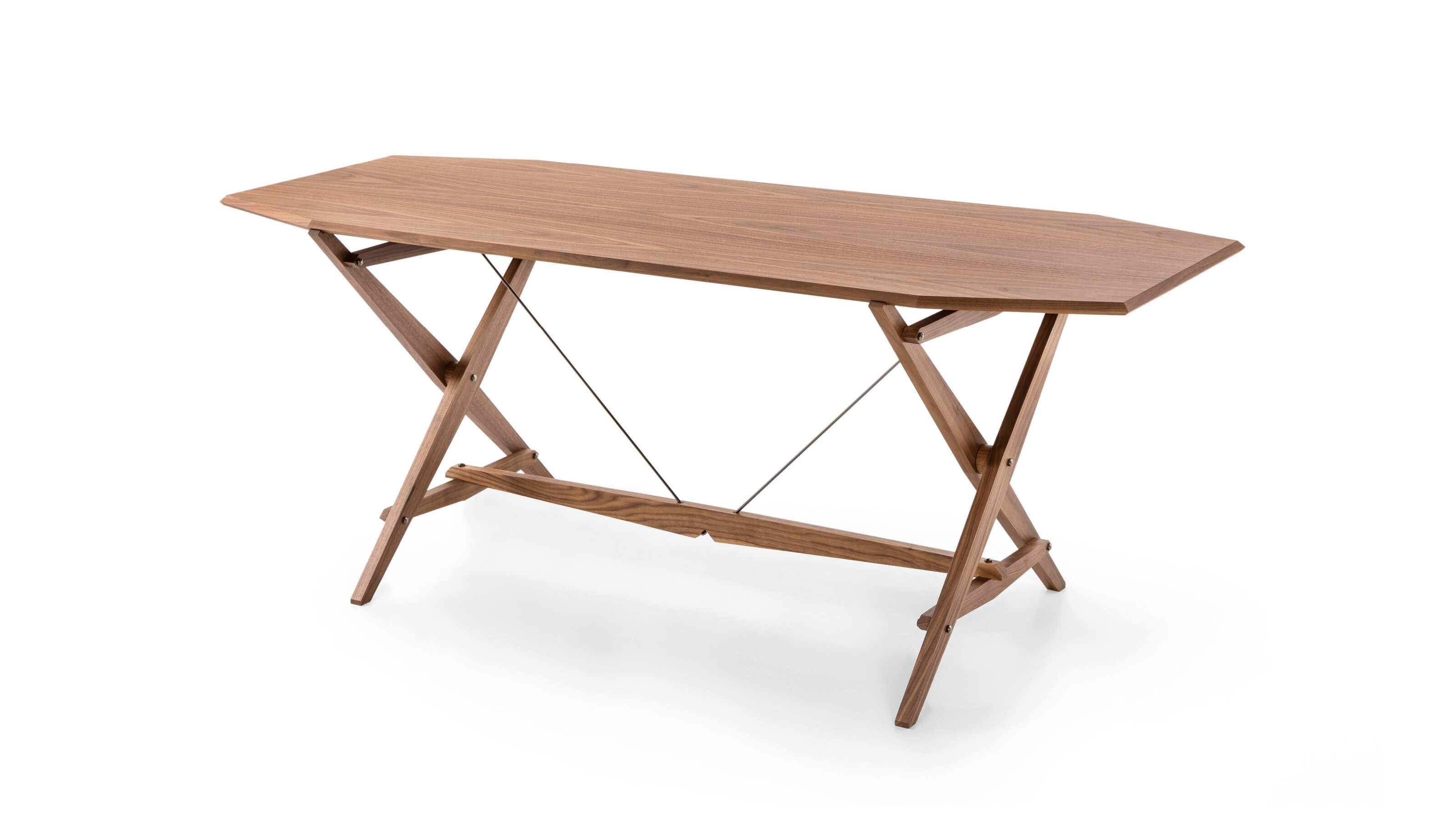 Franco Albini Cavalletto Desk Table For Cassina

The geometric lines of the Cavalletto desk elicit a pleasant feeling of lightness through its ‘by the book’ construction that showcases Cassina’s joinery expertise. A totally versatile modern piece of
