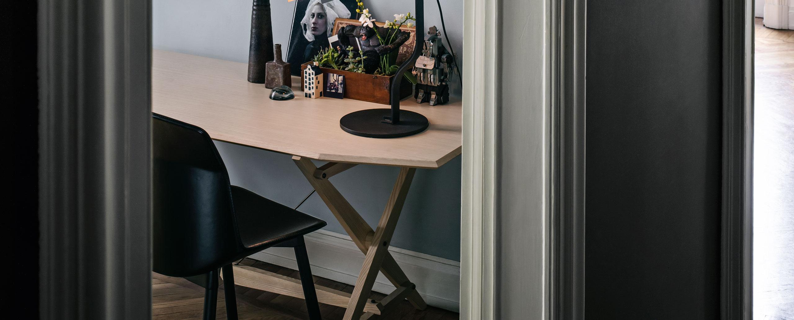 italien Table Cavalletto de Franco Albini, en bois teinté noir par Cassina en vente