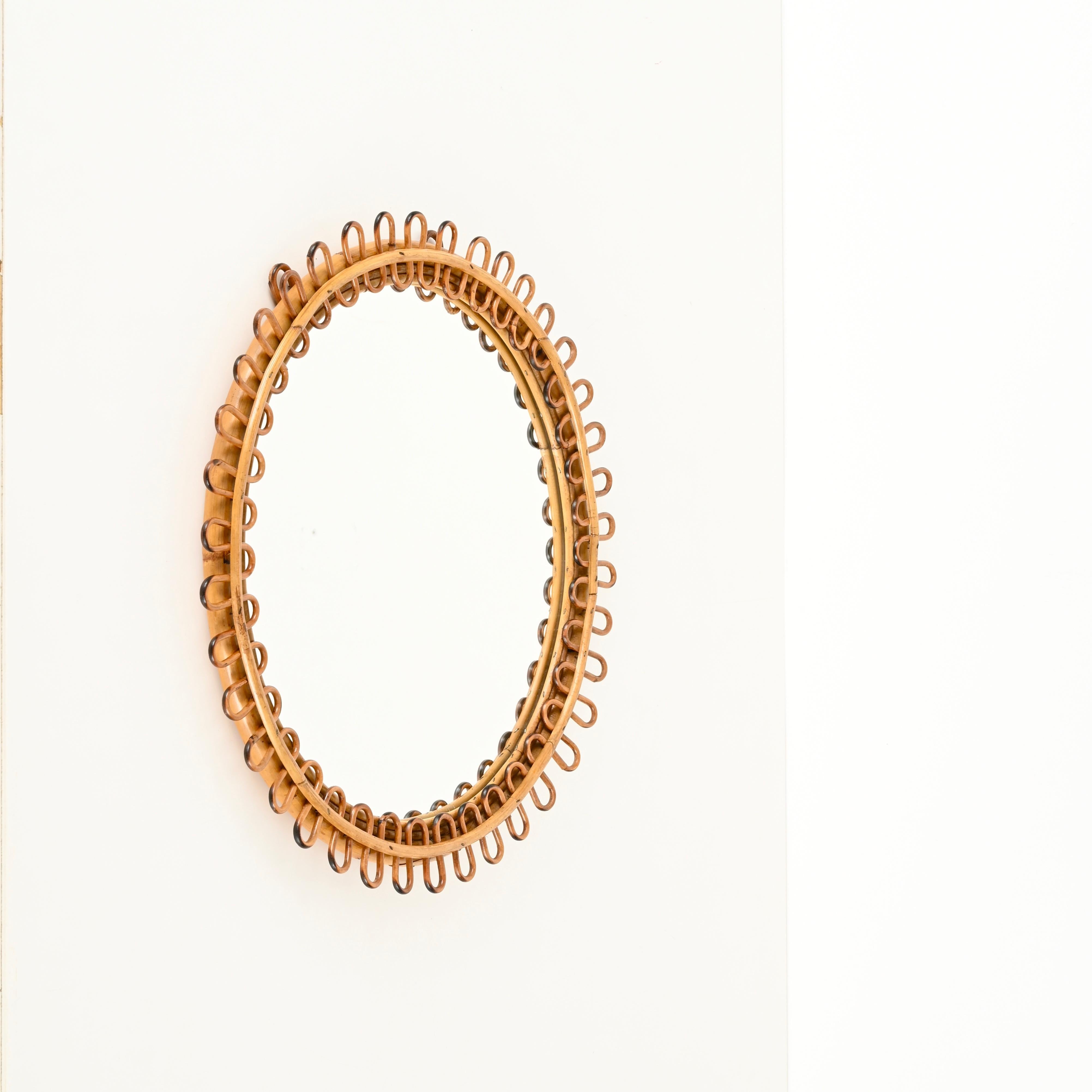 Franco Albini Espejo redondo curvo de ratán y bambú, Italia Años 60 Hecho a mano en venta