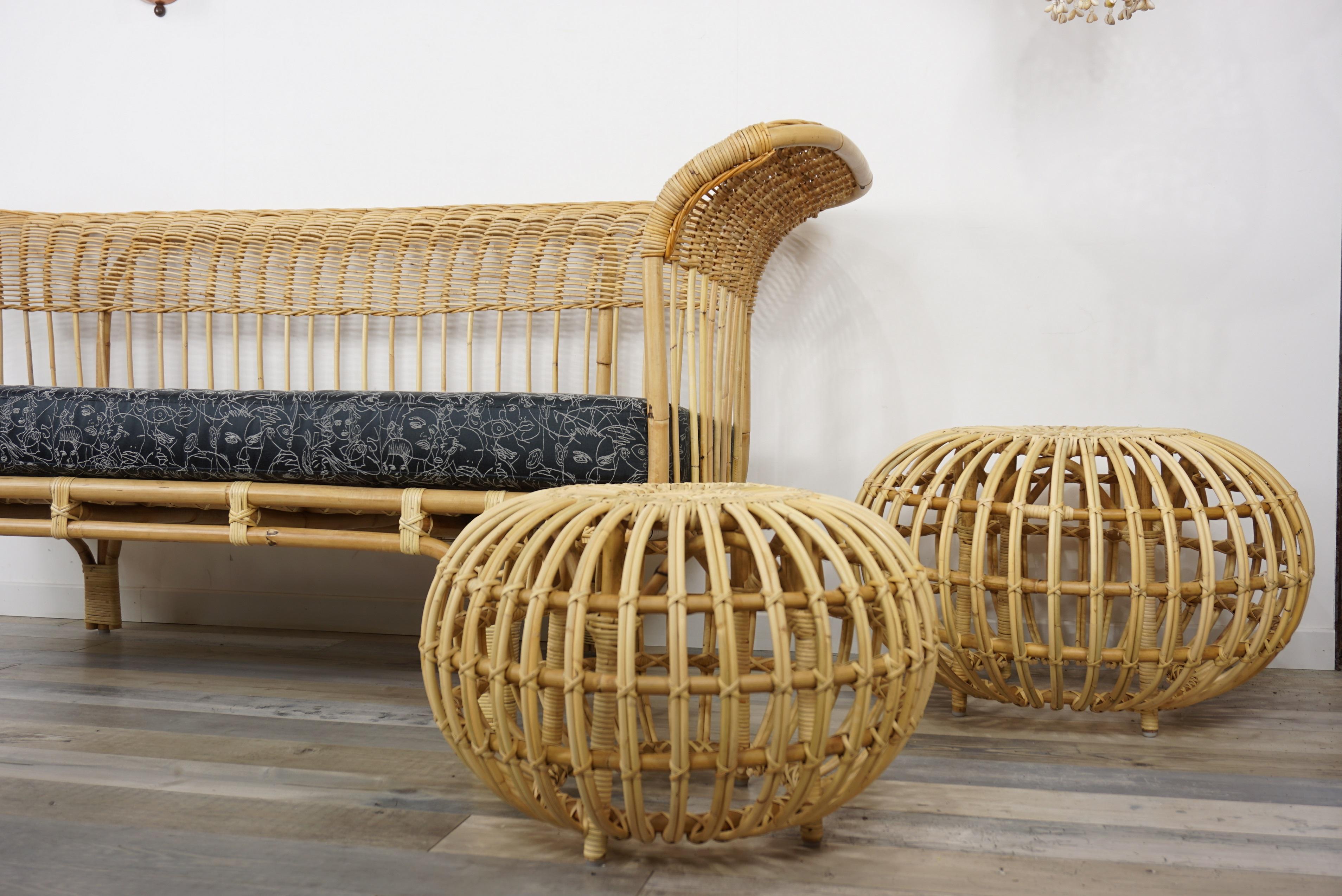 Großer Rattan-Ottoman im Franco Albini-Design (Moderne der Mitte des Jahrhunderts) im Angebot