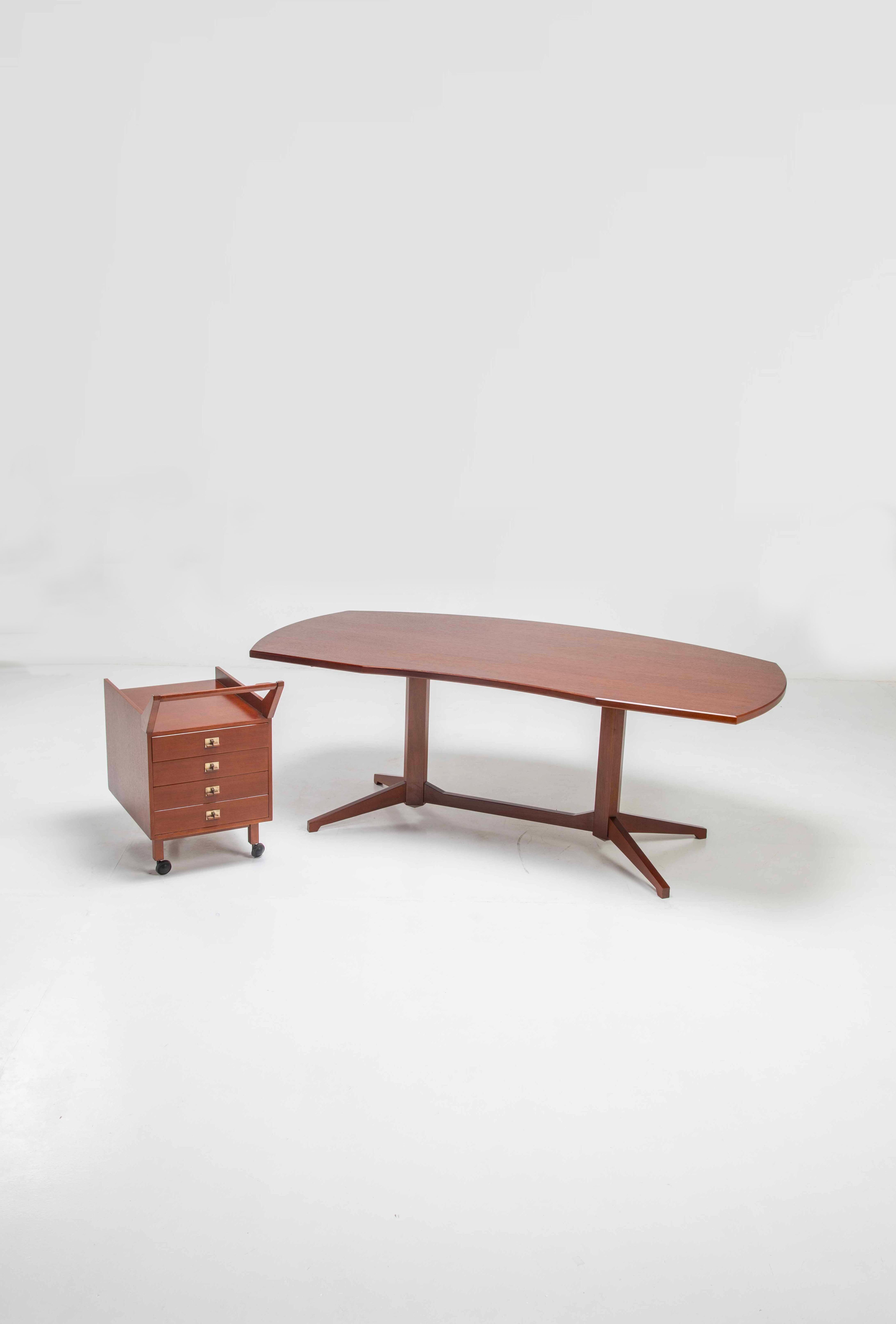 Franco Albini desk with mobile chest of drawers mod. T22, Italian Design  1950s In Good Condition For Sale In Milan, IT