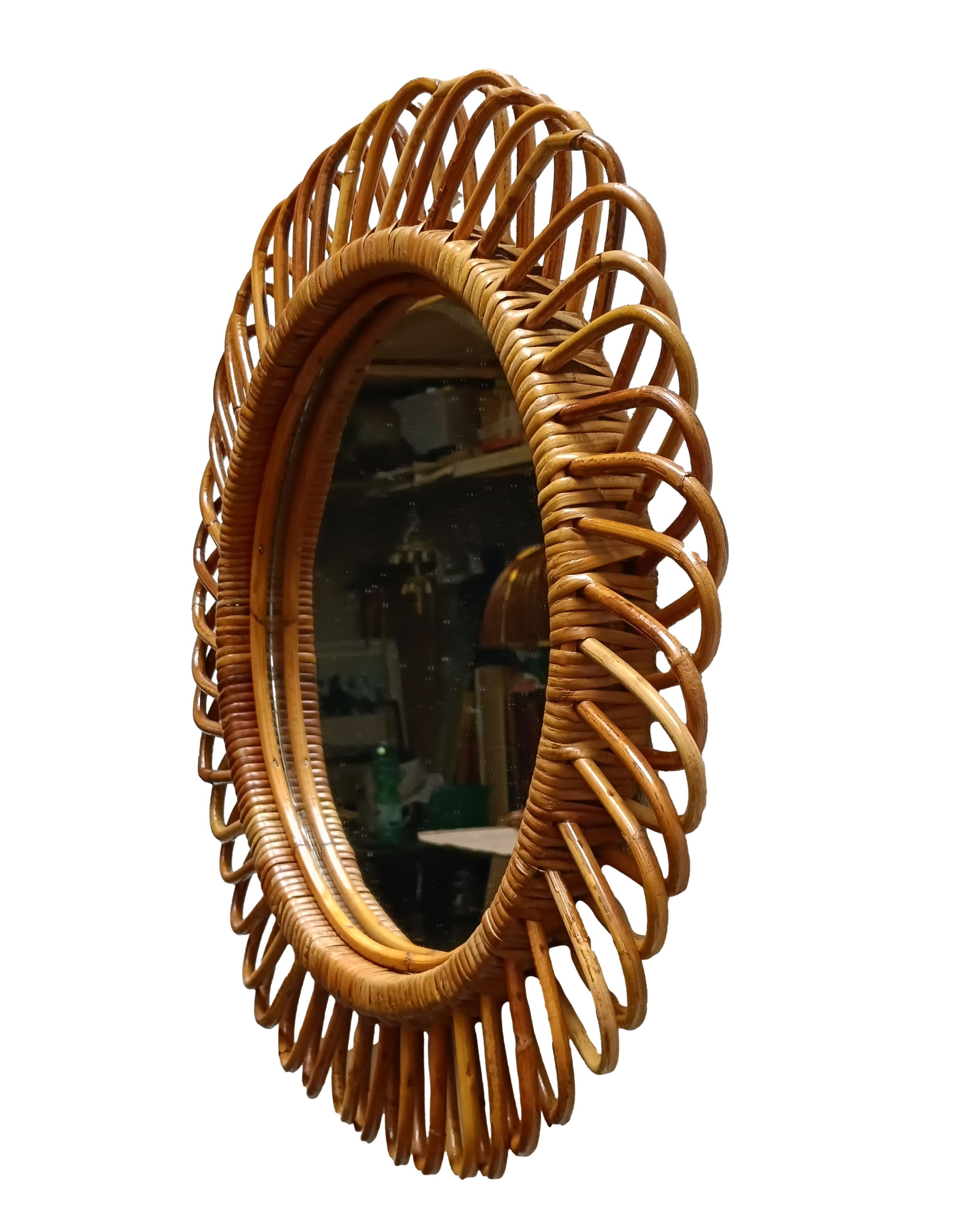 Mid-Century Modern Miroir mural rond en rotin, Italie années 1960 en vente