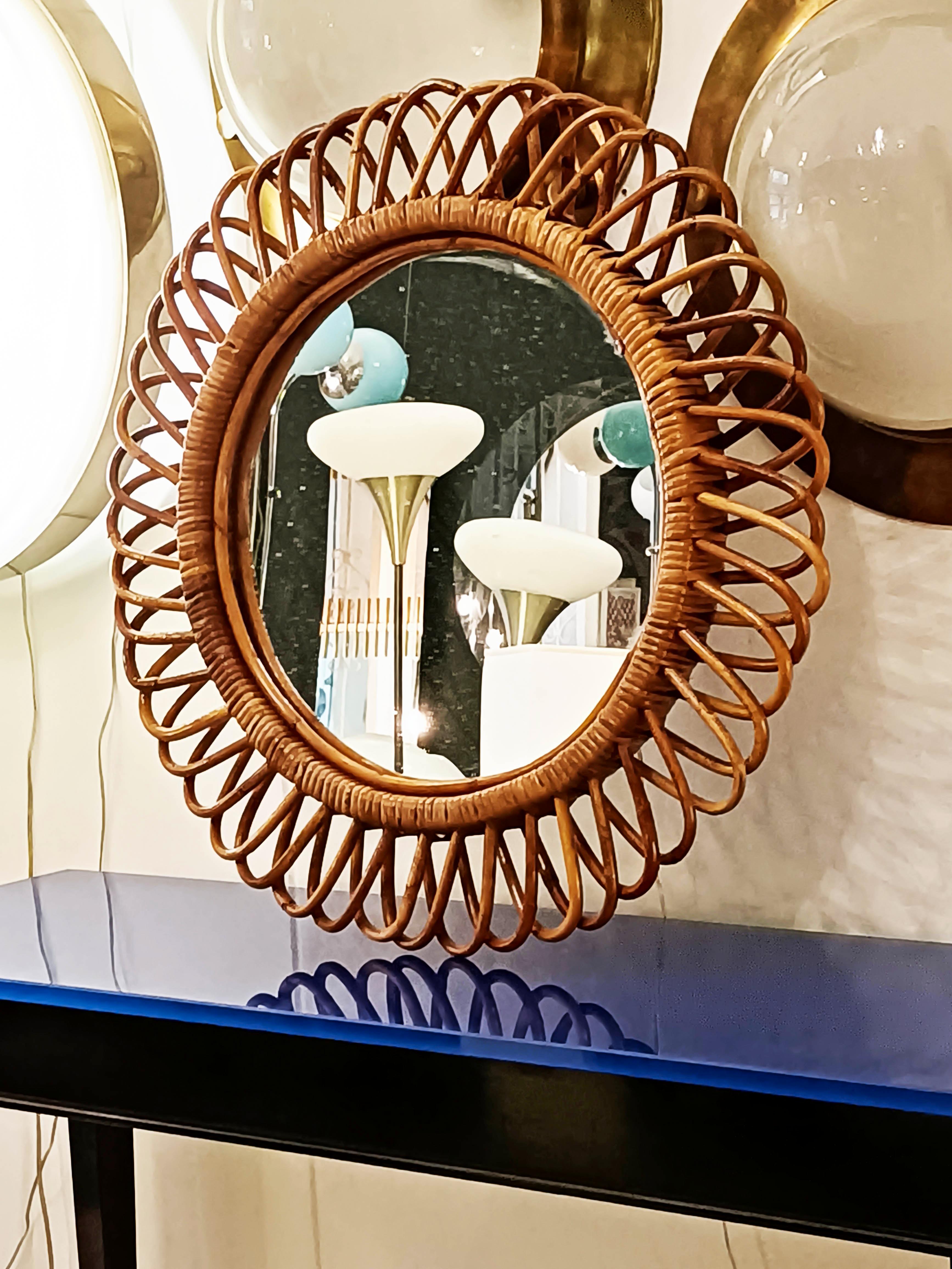 Bambou Miroir mural rond en rotin, Italie années 1960 en vente