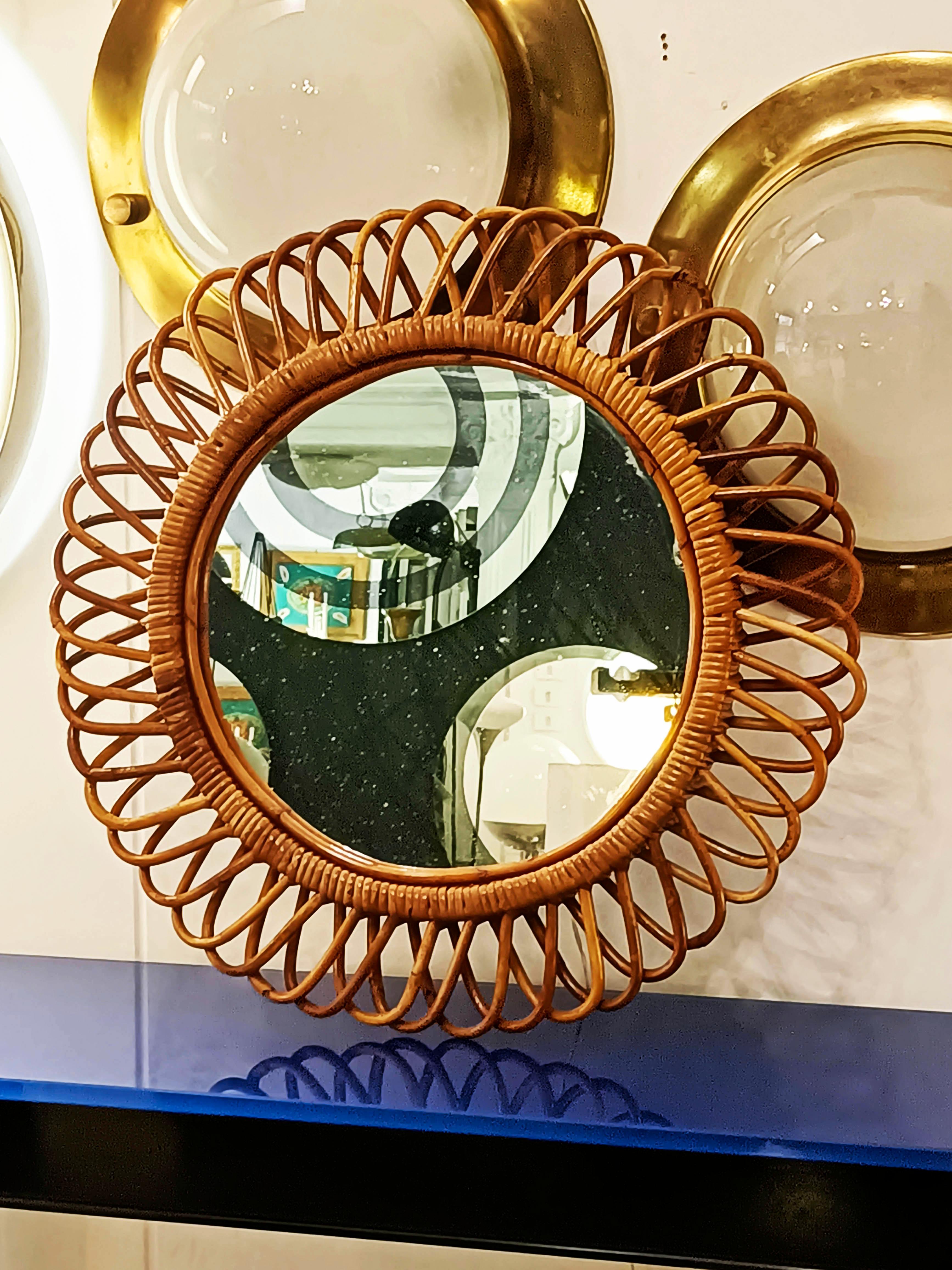 Miroir mural rond en rotin, Italie années 1960 en vente 2