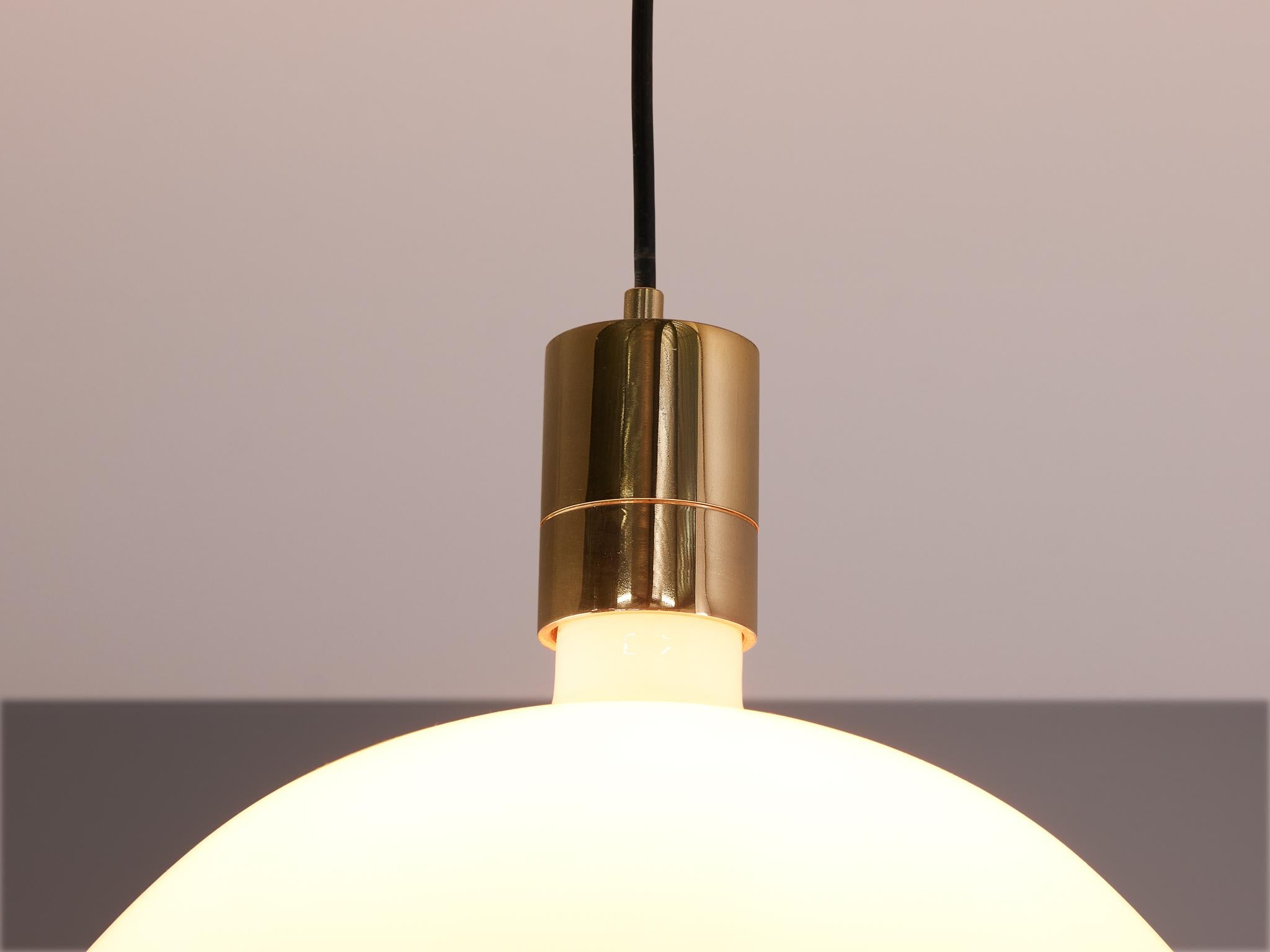 Franco Albini, Franca Helg and Antonio Piva ‘AM/AS’ Pendant Lamp in Brass  In Good Condition For Sale In Waalwijk, NL