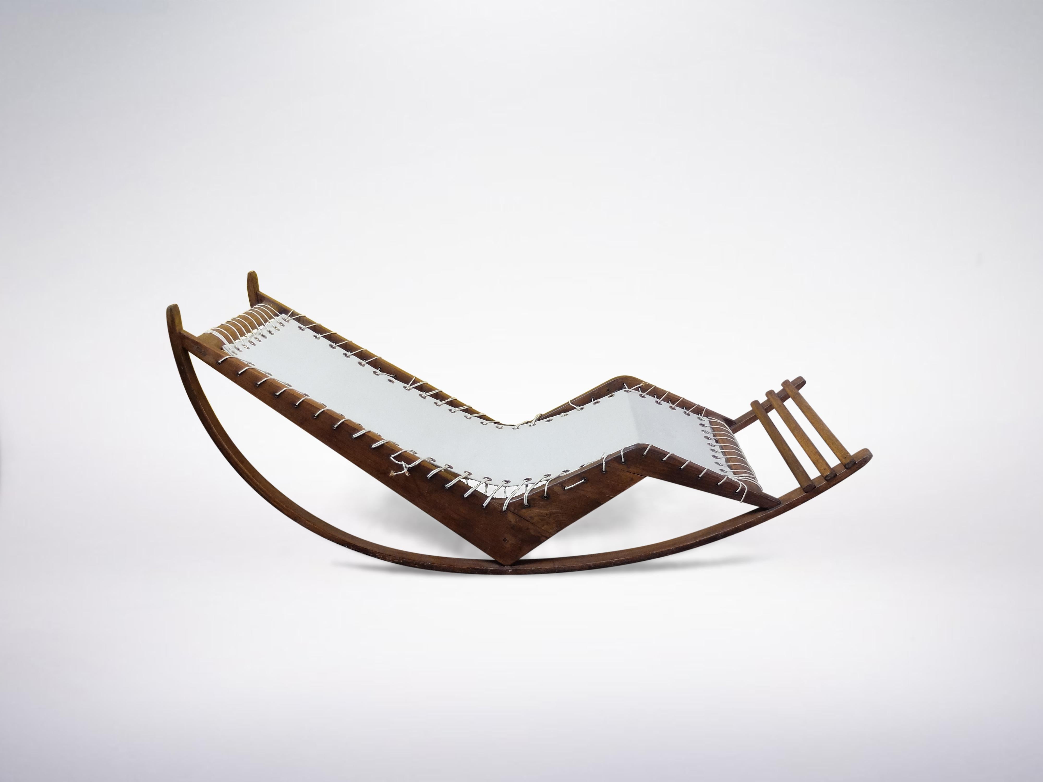 Franco Albini & Franca Helg for Poggi, Italian Mid-century Wooden Rocking Lounge Chair Model PS16

Manufactured by Poggi, Pavia, Italy. Together with a certificate of authenticity from the Fondazione Franco Albini.

Bibliography : Ugo La Pietra,