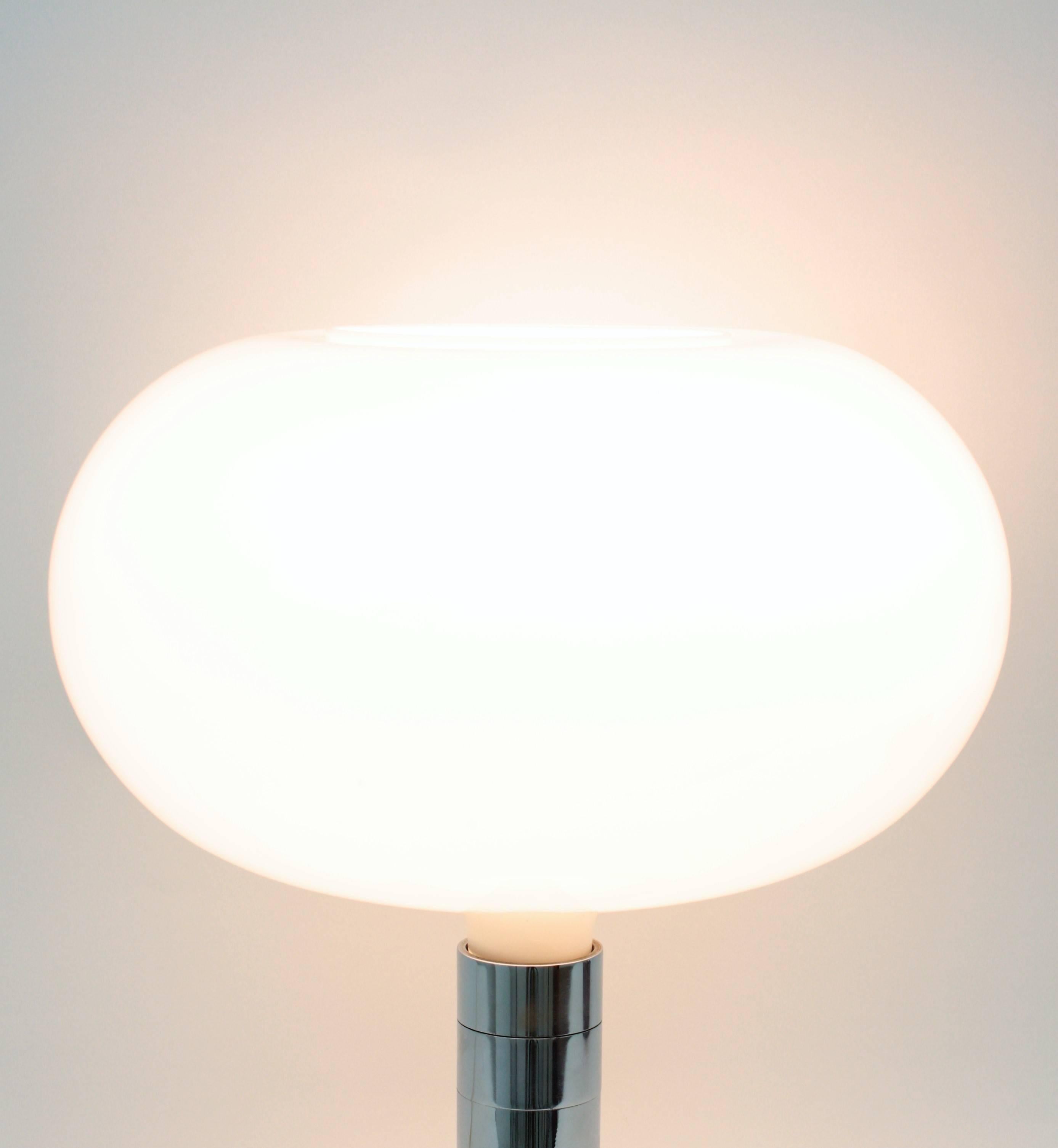 Lampe de bureau Franco Albini Franca Helg pour Sirrah AM/AS en verre et chrome Bon état - En vente à Barcelona, ES