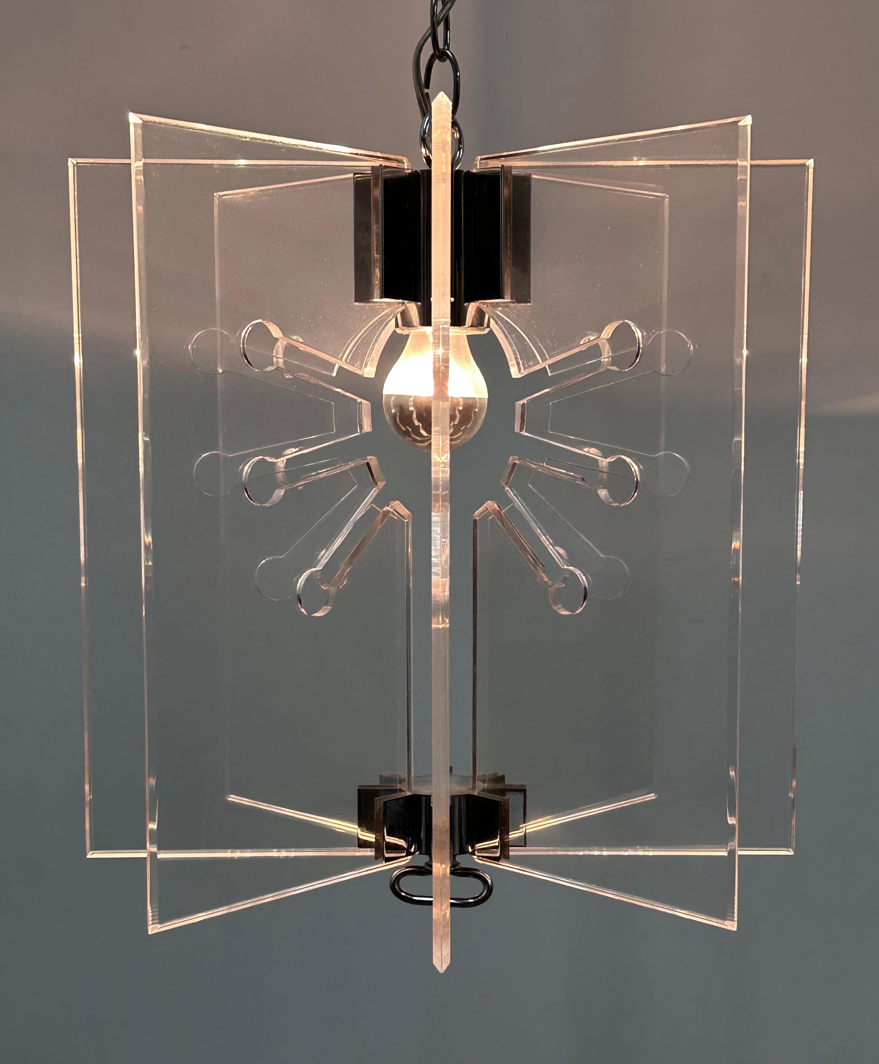 Franco Albini & Franca Helg Model 524 Sculptural Lucite Chrome Lamp Arteluce  For Sale 1