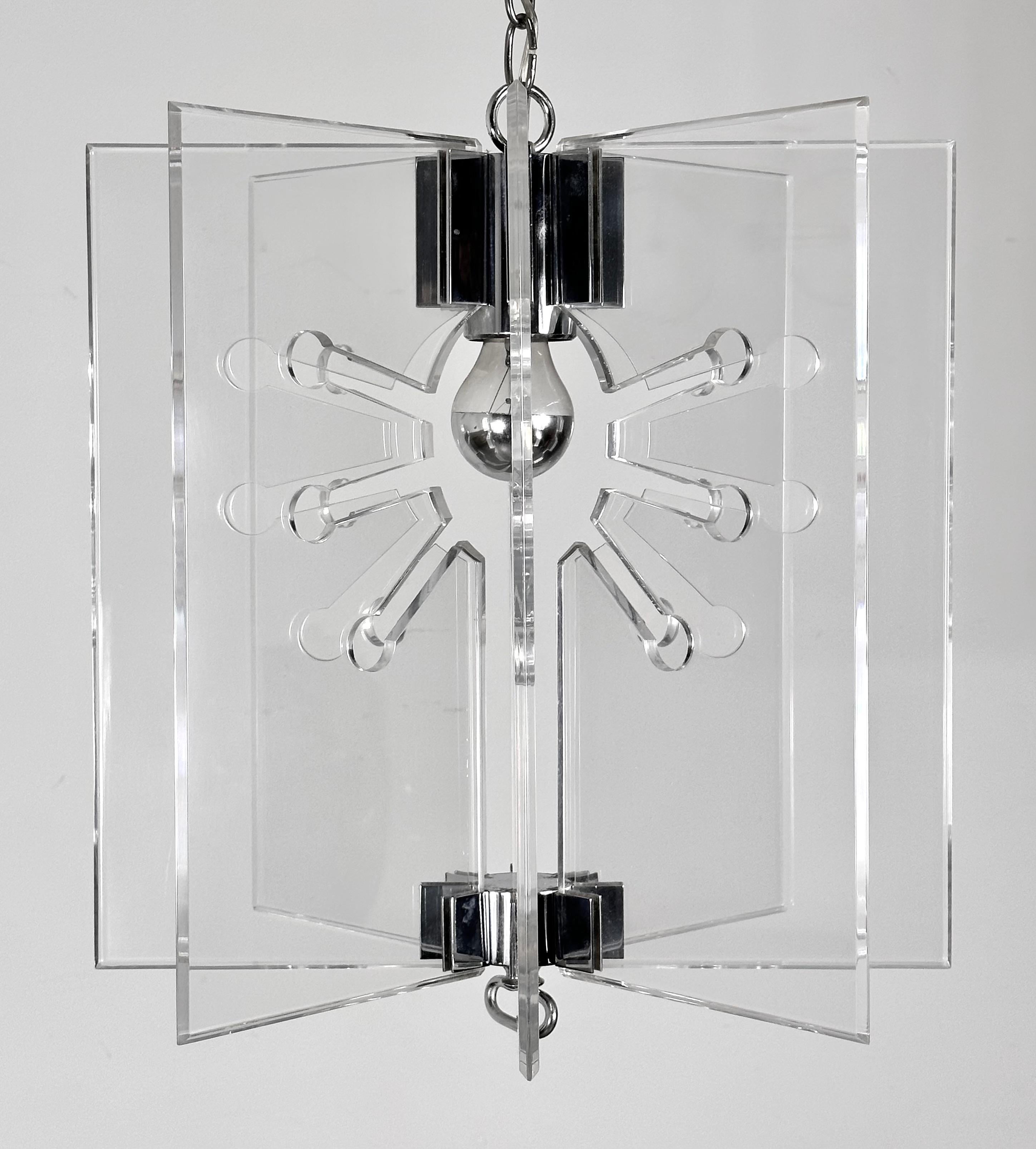 Franco Albini & Franca Helg Model 524 Sculptural Lucite Chrome Lamp Arteluce  For Sale 4