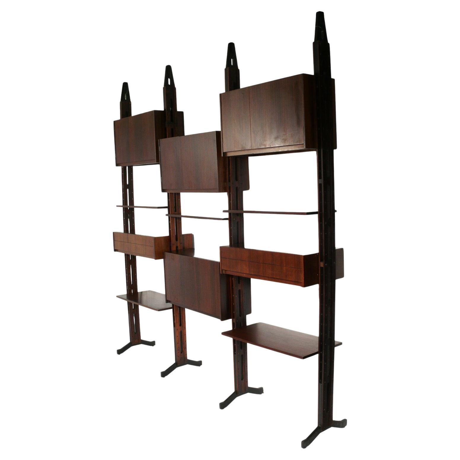 Franco Albini Italienisches Bücherregal in Palisander für Poggi Mid Century circa 1950s im Angebot