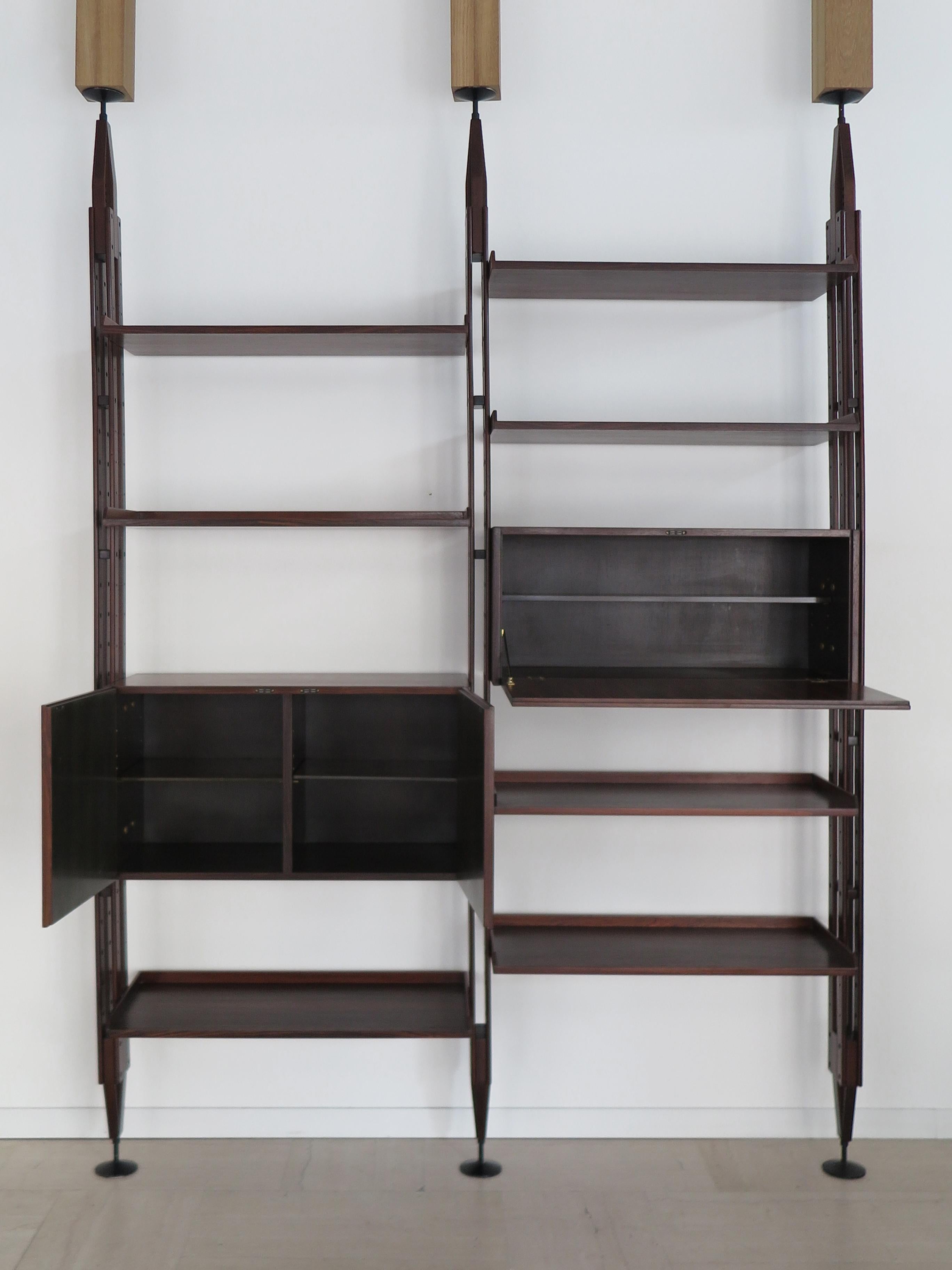 Placage Franco Albini Italian Midcentury Dark Wood Bookcase Lb7 for Poggi, 1950s en vente