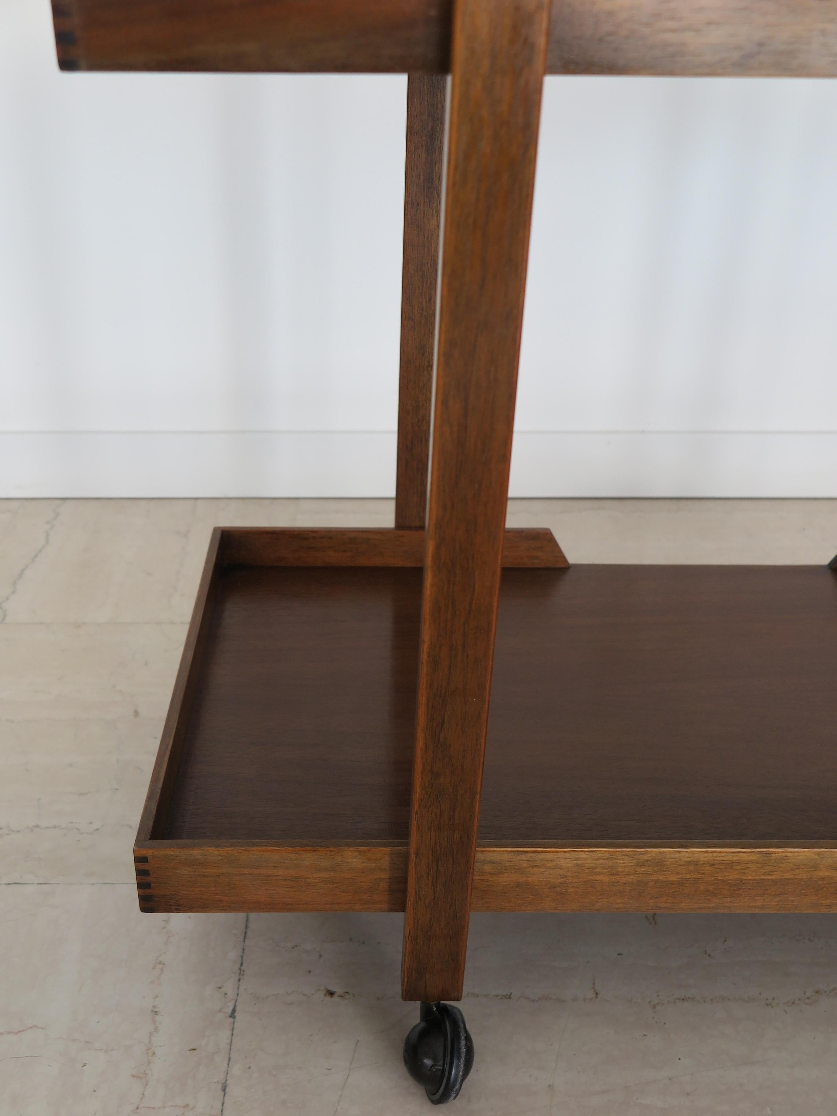 Franco Albini Italian Midcentury Walnut Bar Trolley for Poggi, 1950s For Sale 7